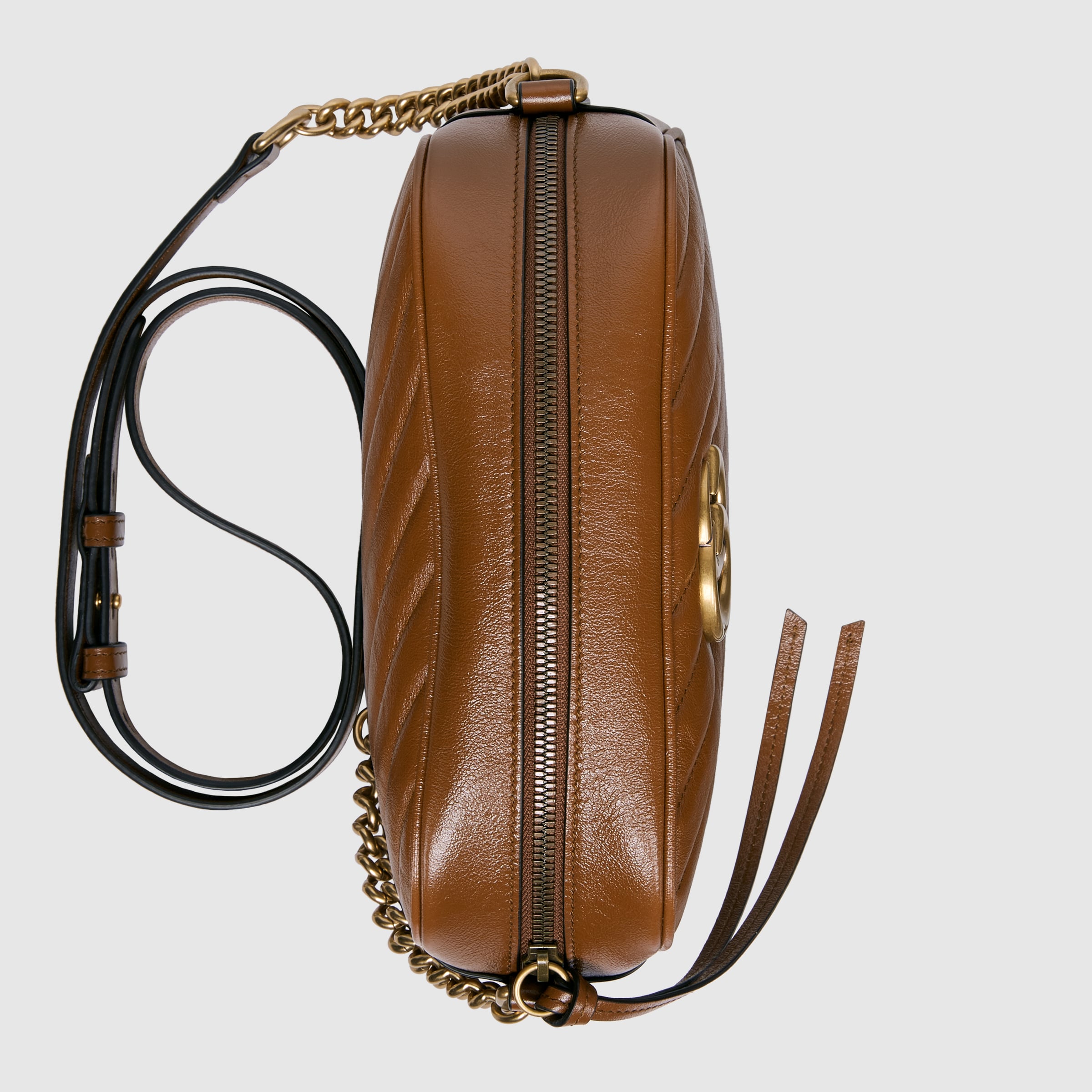 447632_0OLFT_2535_006_067_0032_Light-GG-Marmont-small-matelass-shoulder-bag.jpg