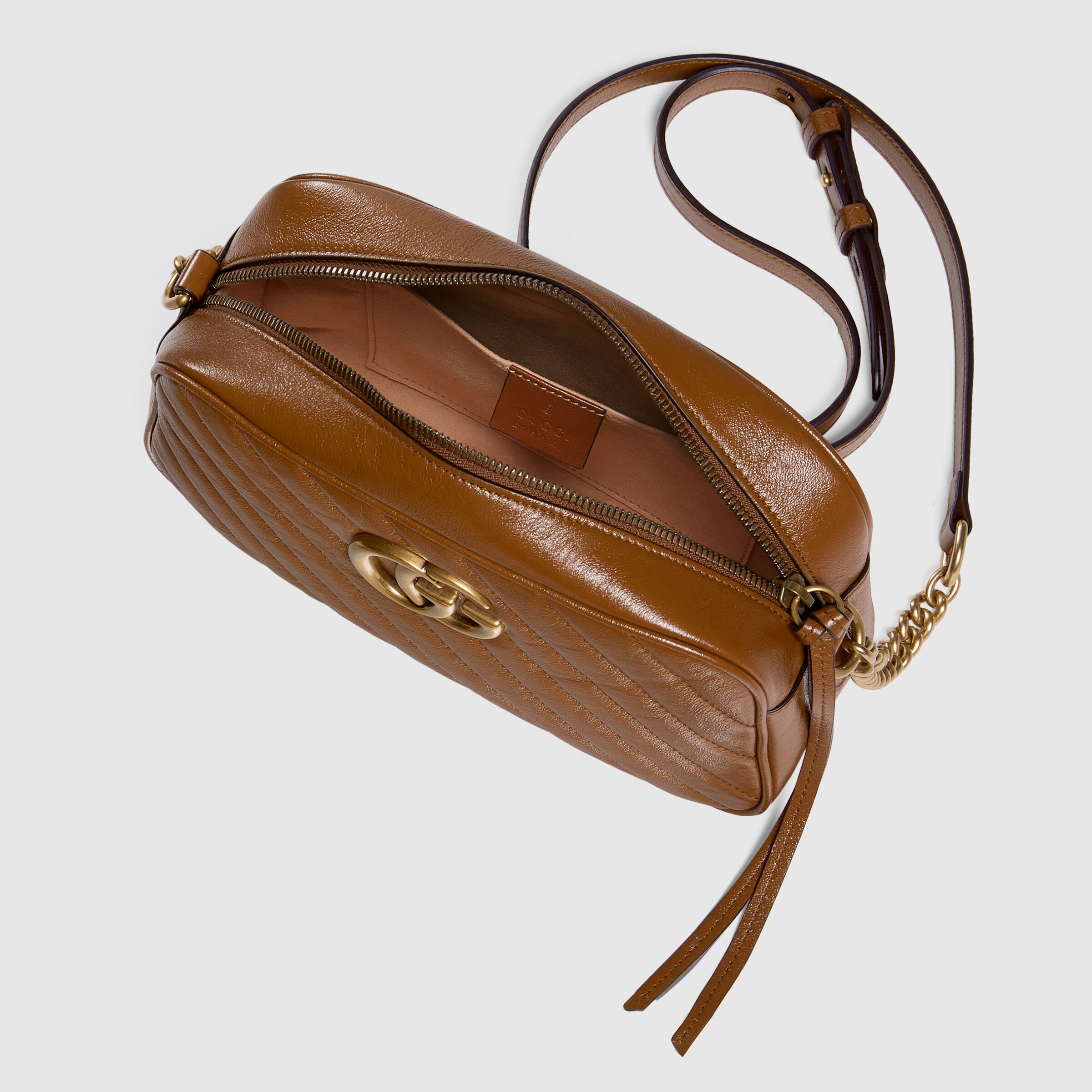 447632_0OLFT_2535_010_067_0032_Light-GG-Marmont-small-matelass-shoulder-bag.jpg