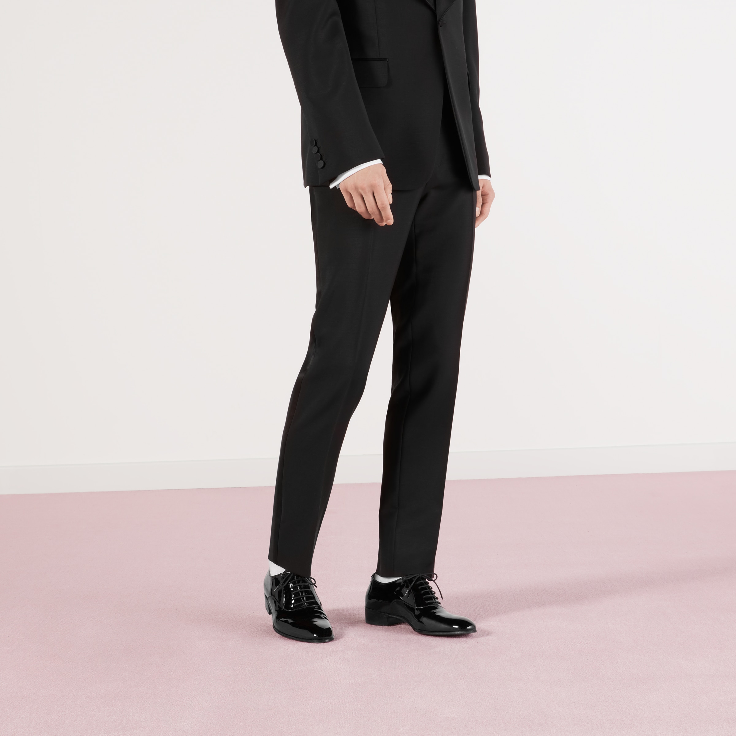 645351_Z592B_1000_006_100_0000_Light-Slim-fit-wool-suit.jpg