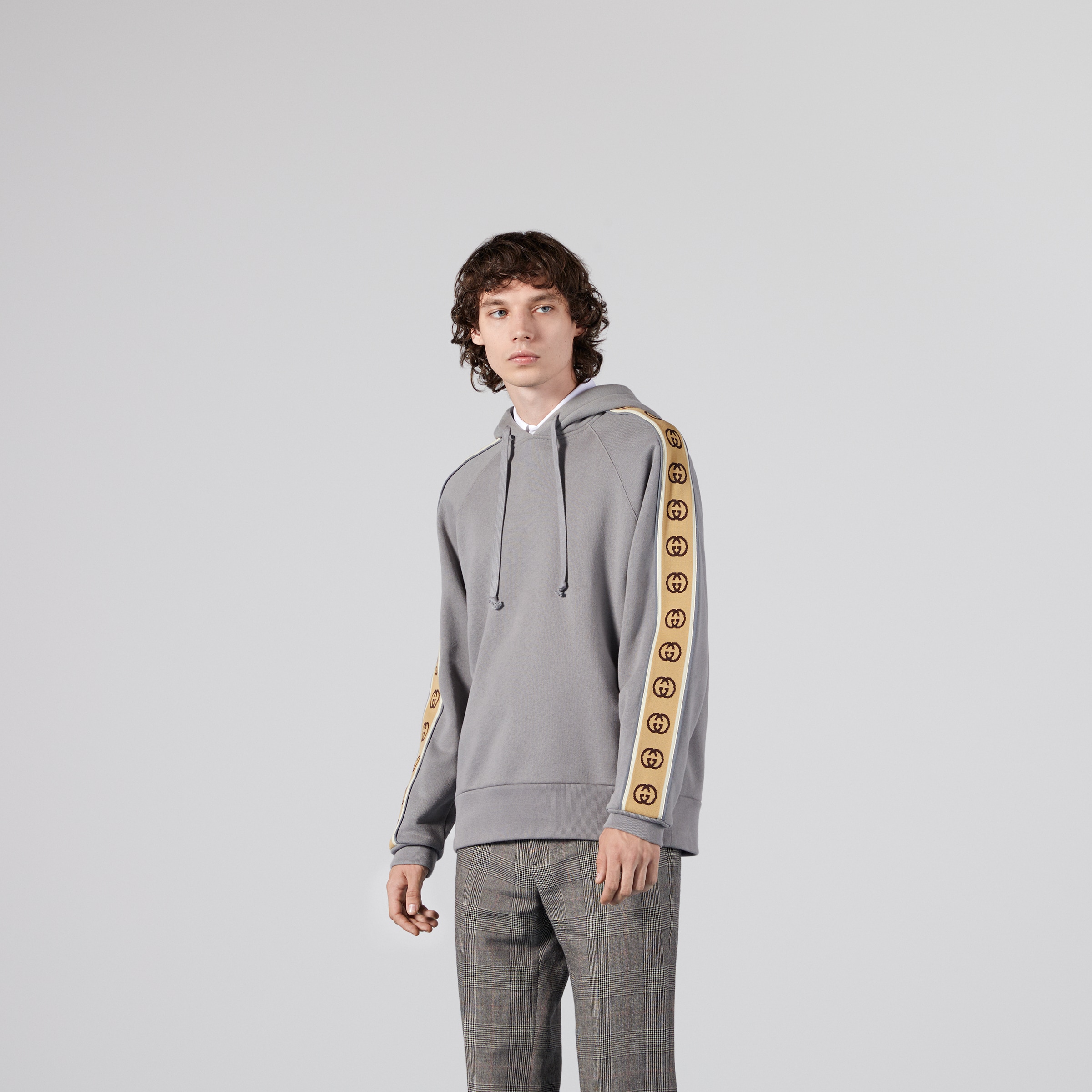 596230_XJBUW_1233_010_100_0000_Light-Cotton-jersey-hooded-sweatshirt.jpg