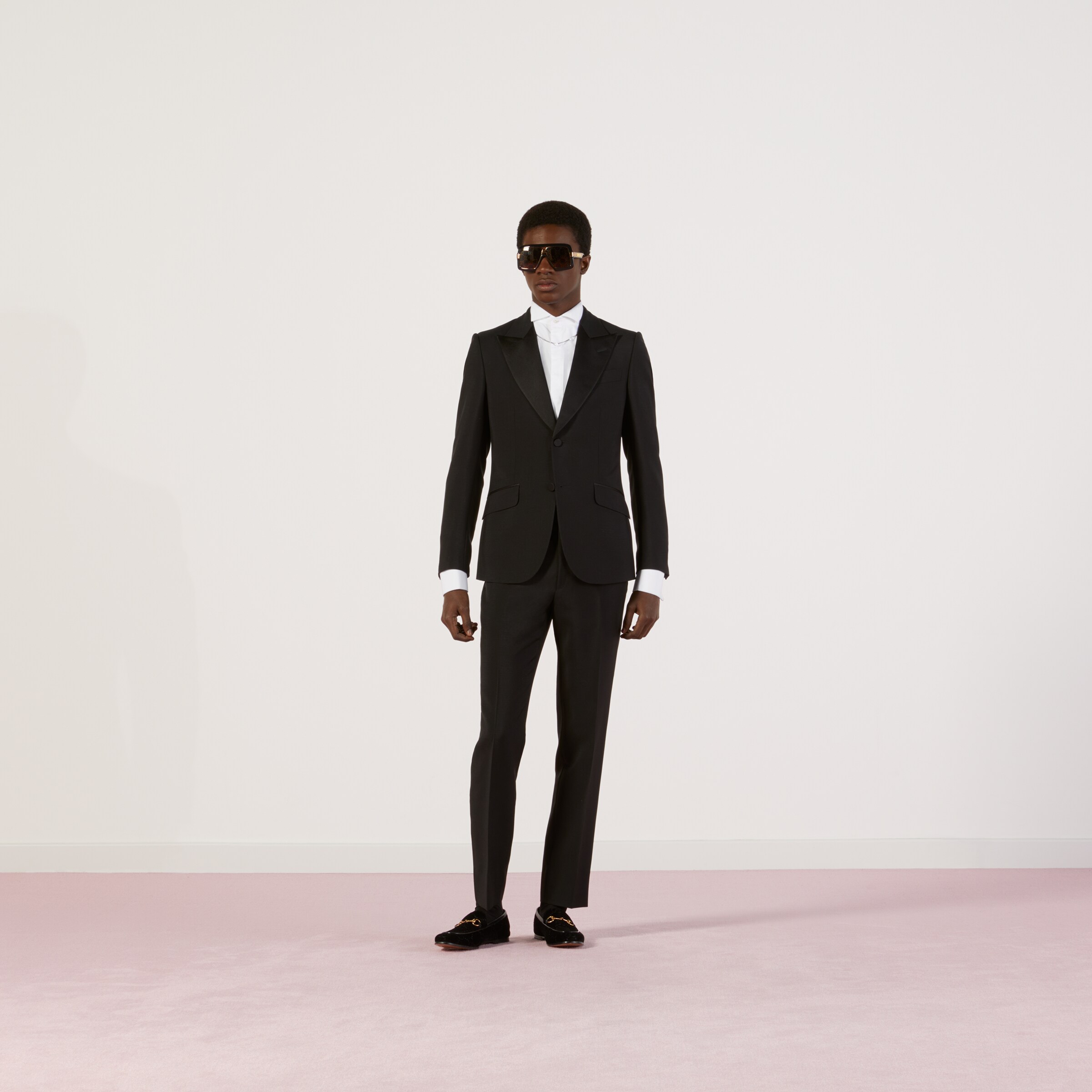 606245_Z592B_1000_002_100_0000_Light-Fitted-mohair-wool-tuxedo.jpg