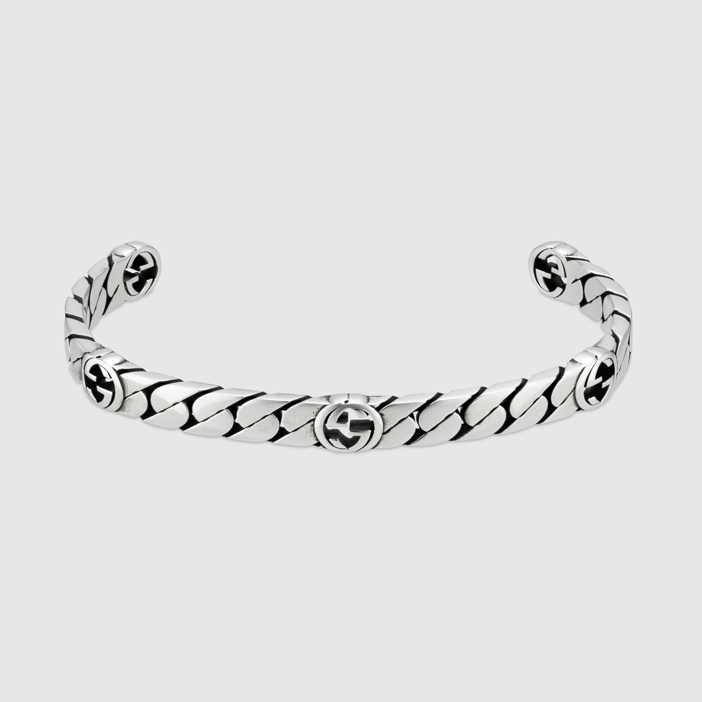 661526_J8400_0728_001_100_0000_Light-Interlocking-G-bracelet.jpg