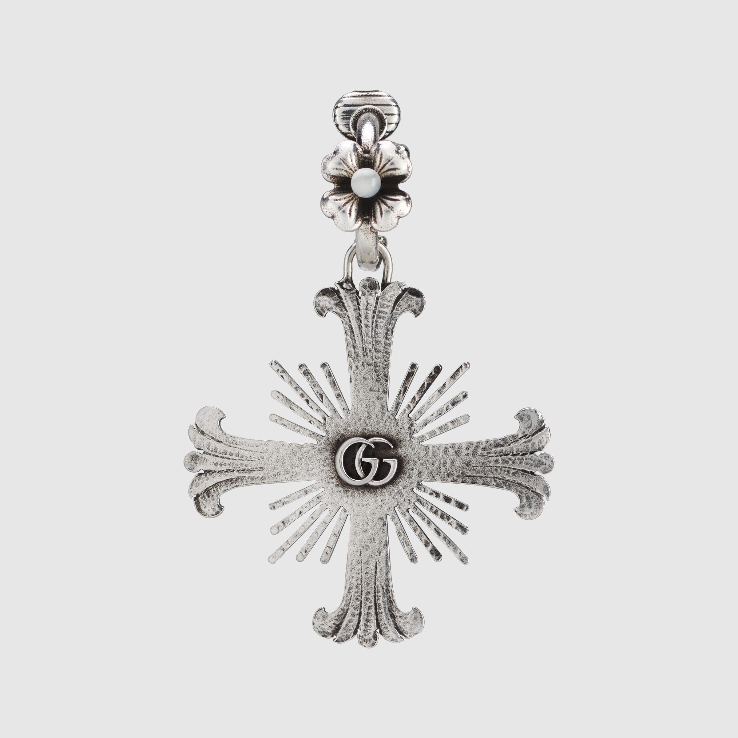 657930_J8440_8184_001_100_0000_Light-Single-earring-with-flower-and-cross.jpg