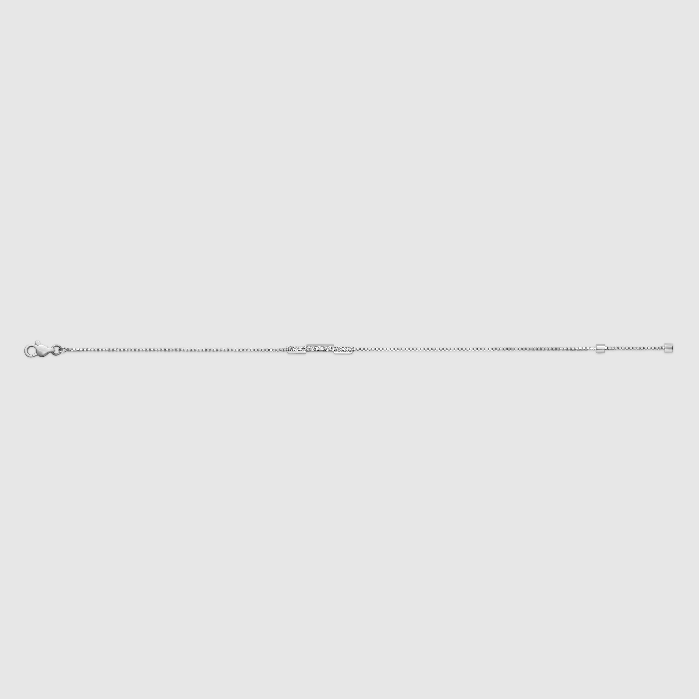 662121_J8568_9066_002_100_0000_Light-Gucci-Link-to-Love-bracelet-with-diamonds.jpg