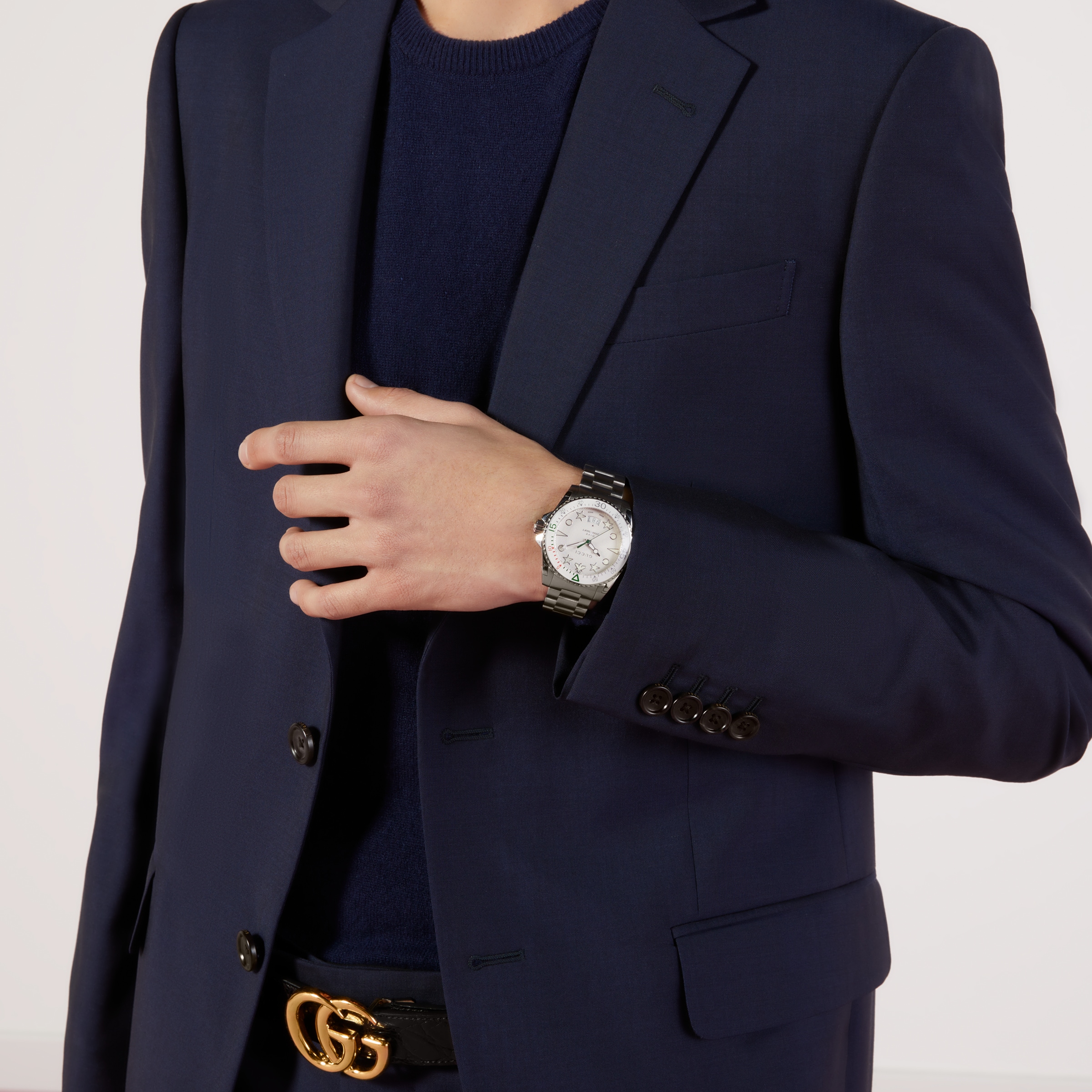 663937_I1600_1108_003_100_0000_Light-Gucci-Dive-watch-40mm.jpg