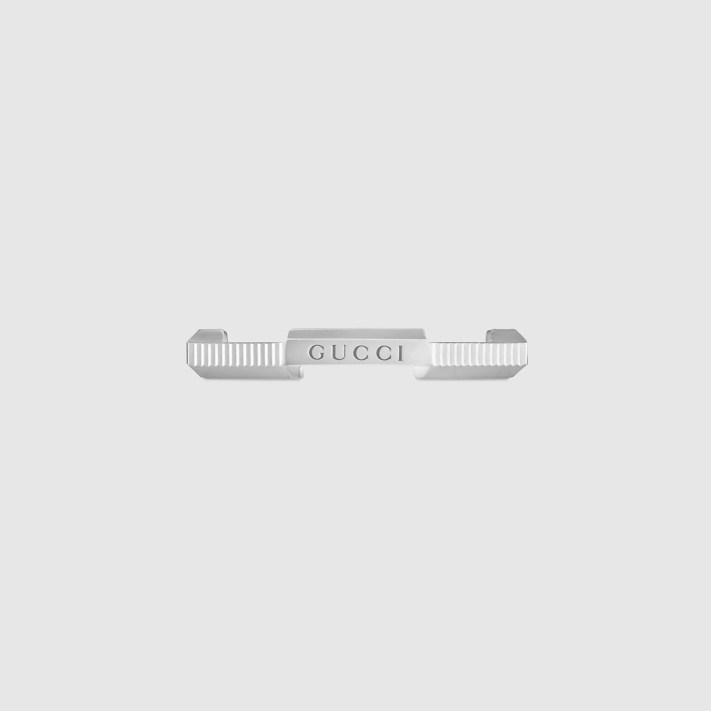 662097_J8502_9000_001_100_0000_Light-Gucci-Link-to-Love-striped-ring.jpg