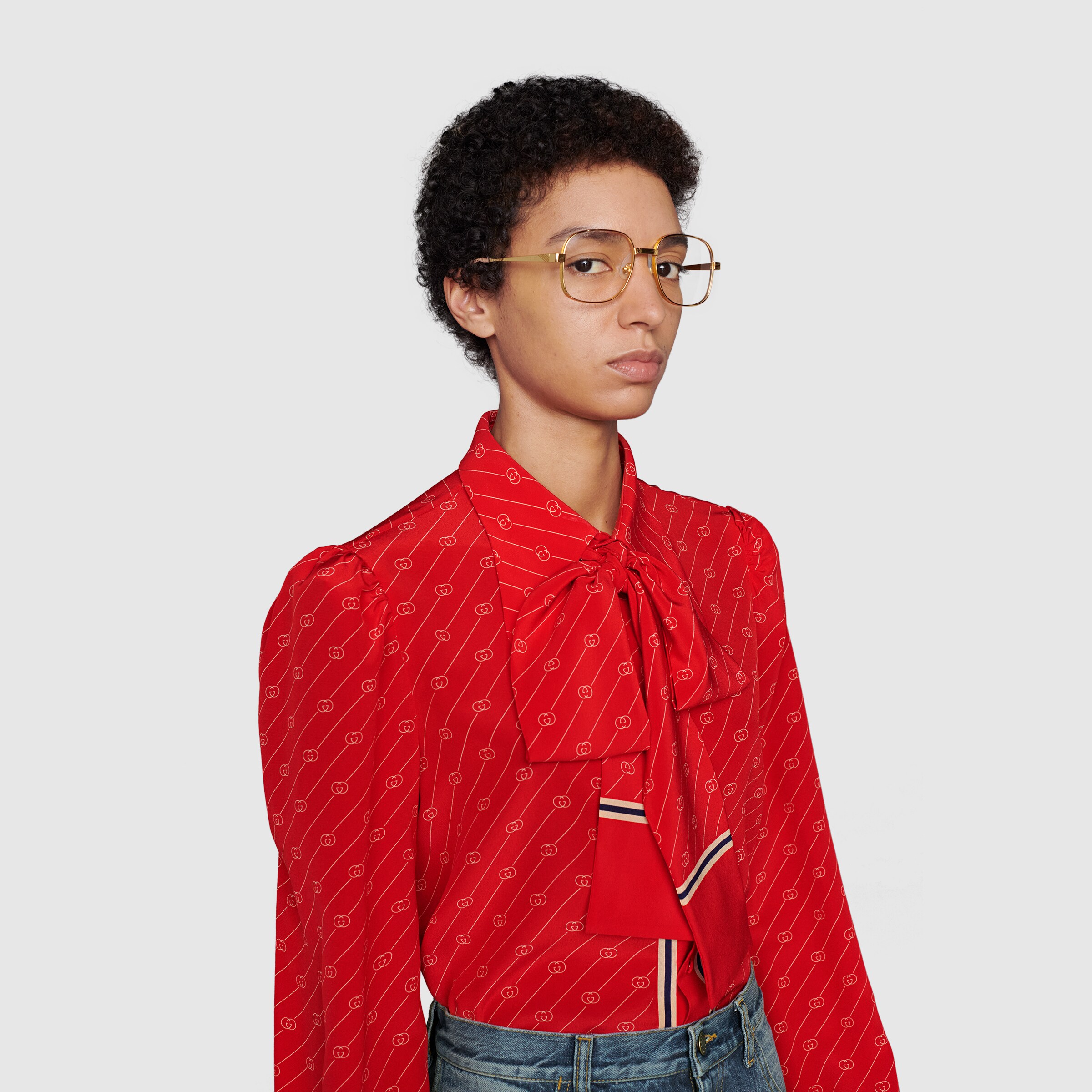 660046_ZAGRU_6447_012_100_0000_Light-GG-diagonal-silk-shirt-with-neck-bow.jpg