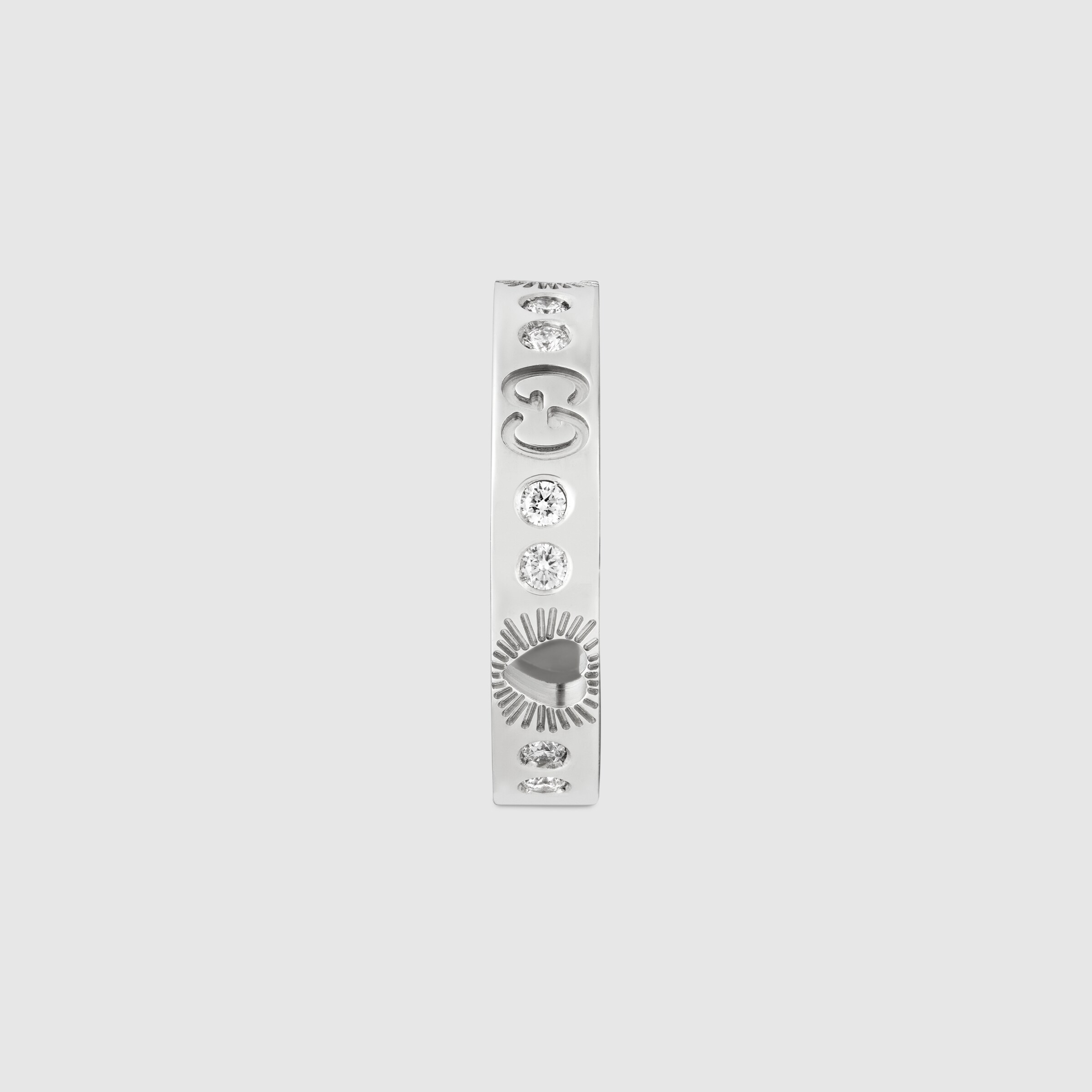 662055_J8568_9066_003_100_0000_Light-Icon-18k-hearts-ring-with-diamonds.jpg