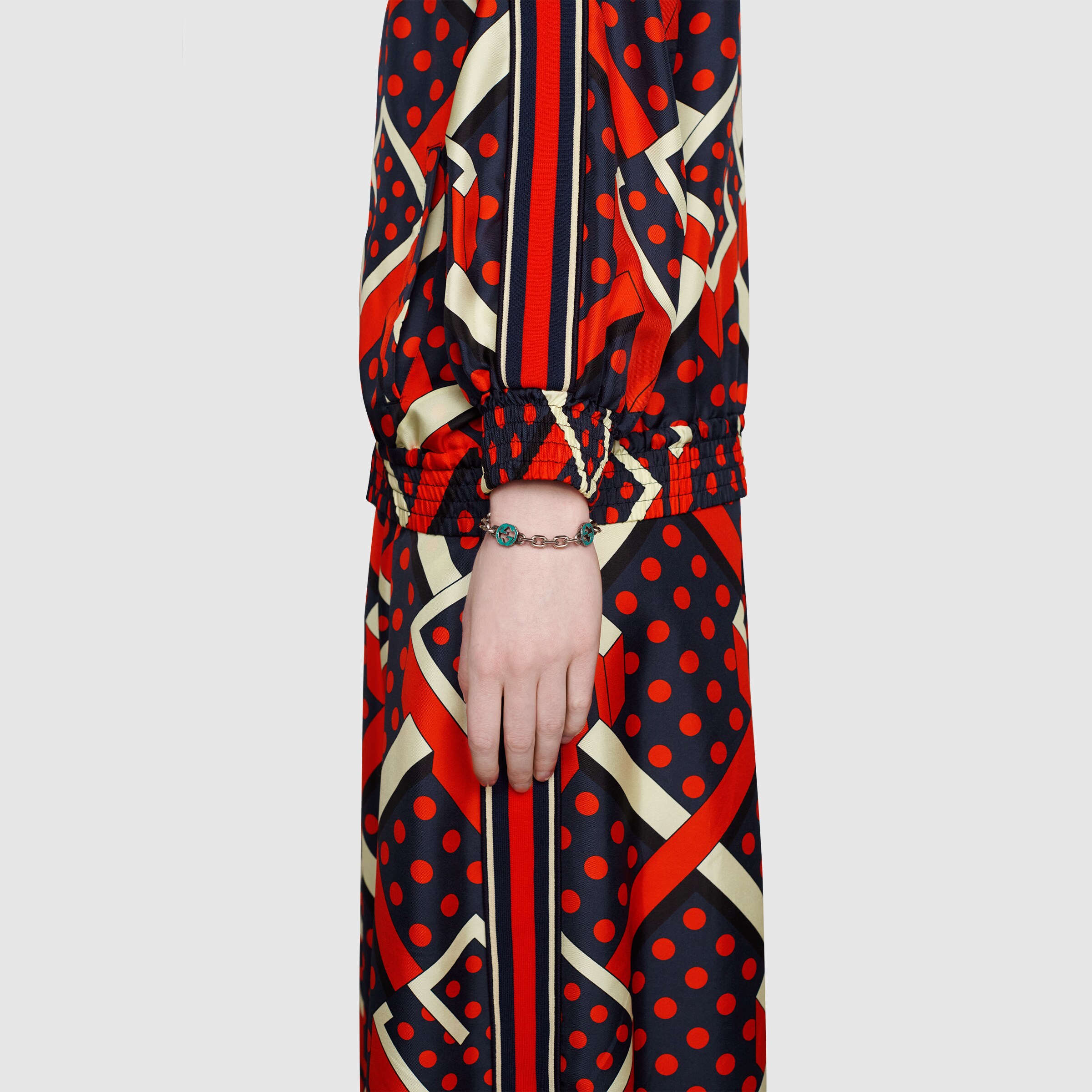 656787_J8410_8183_008_100_0000_Light-Bracelet-with-enamelled-Interlocking-G.jpg