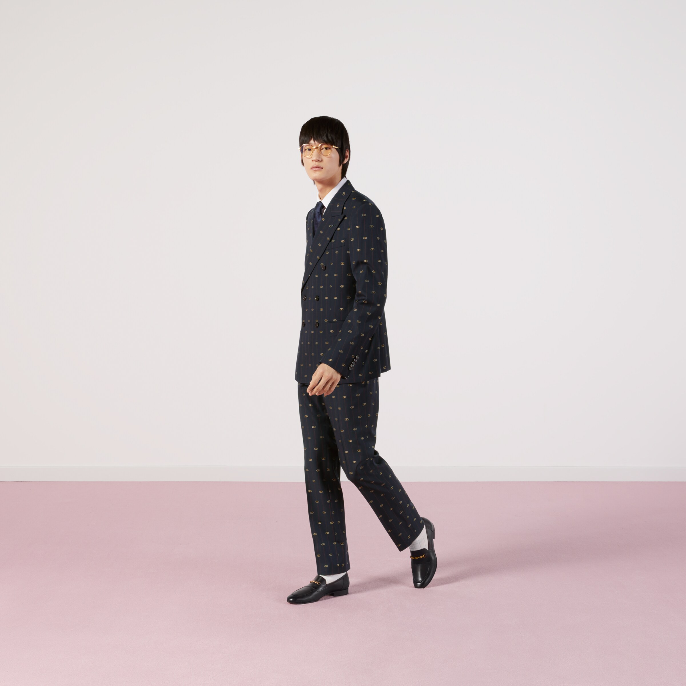 660190_ZAGWR_4956_010_100_0000_Light-Interlocking-G-stripe-wool-suit.jpg