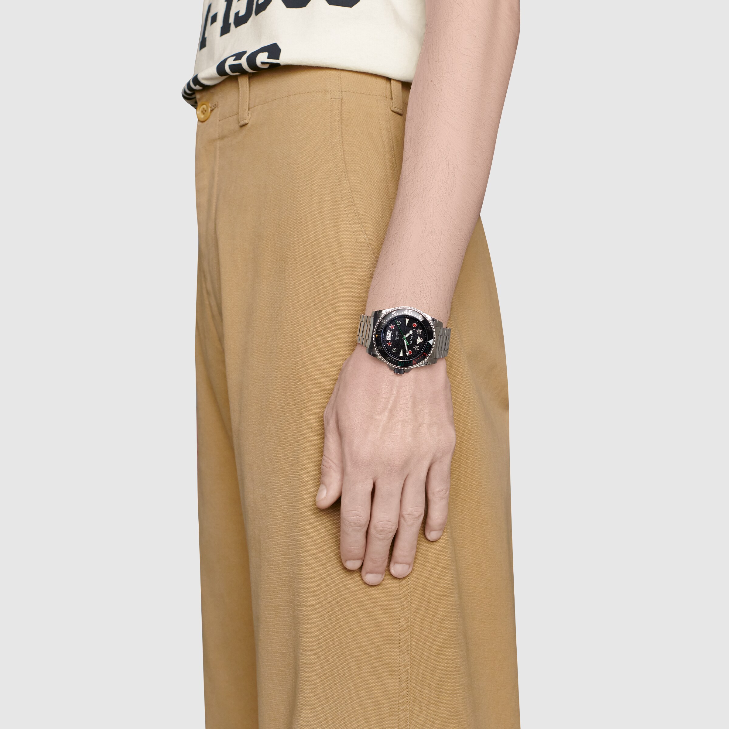 663940_I16X0_8489_008_100_0000_Light-Gucci-Dive-watch-45mm.jpg