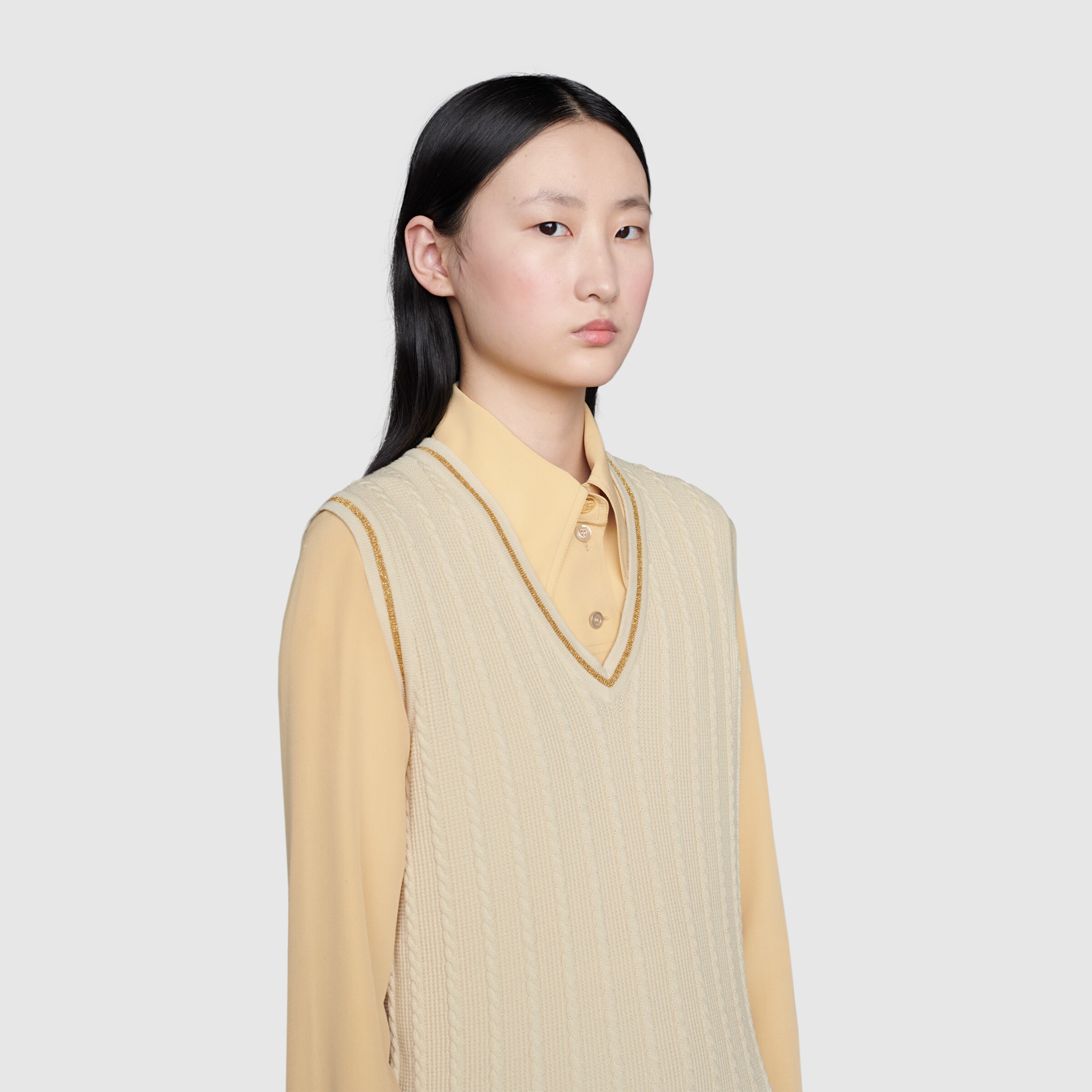 653334_XKBTA_9099_010_100_0000_Light-Gold-lam-trimmed-vest.jpg