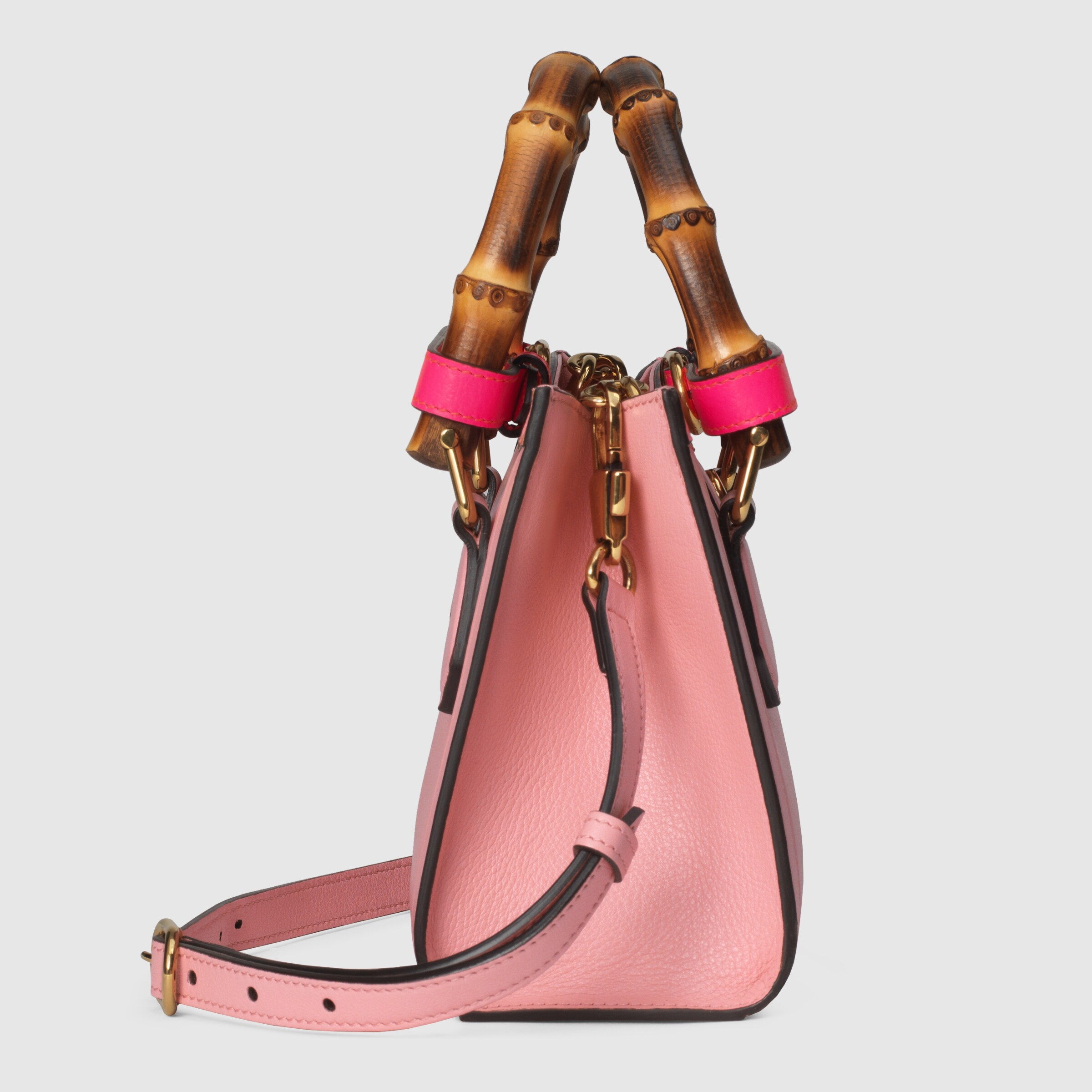 655661_17QDT_5378_004_058_0000_Light-Gucci-Diana-mini-tote-bag.jpg
