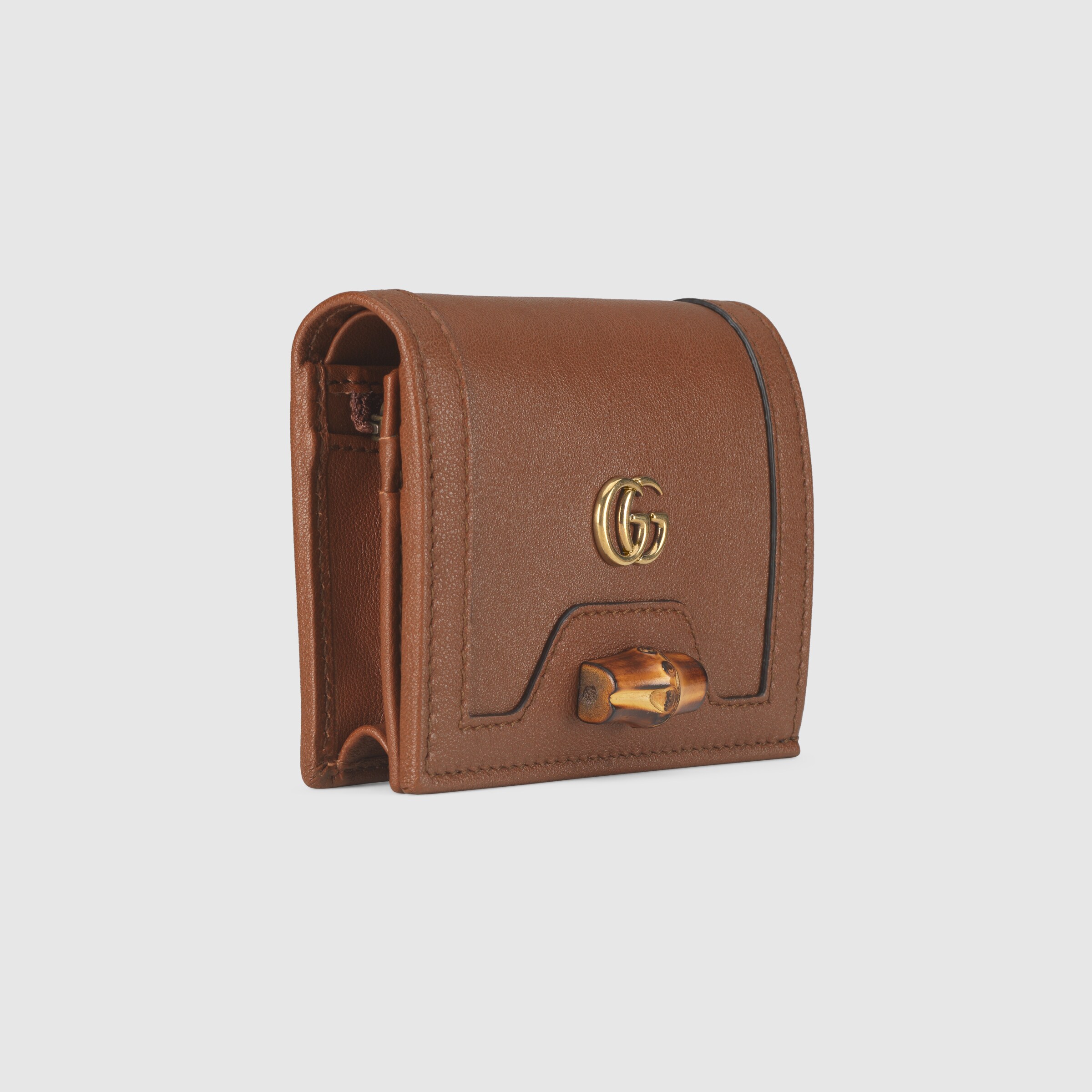 658244_17Q0T_2535_004_080_0000_Light-Gucci-Diana-card-case-wallet.jpg