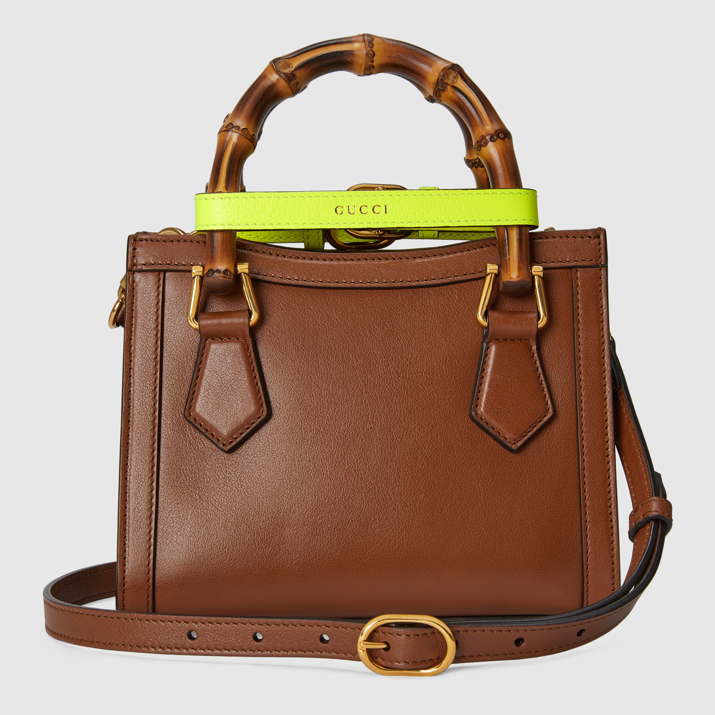 655661_17QDT_2582_003_058_0000_Light-Gucci-Diana-mini-tote-bag.jpg