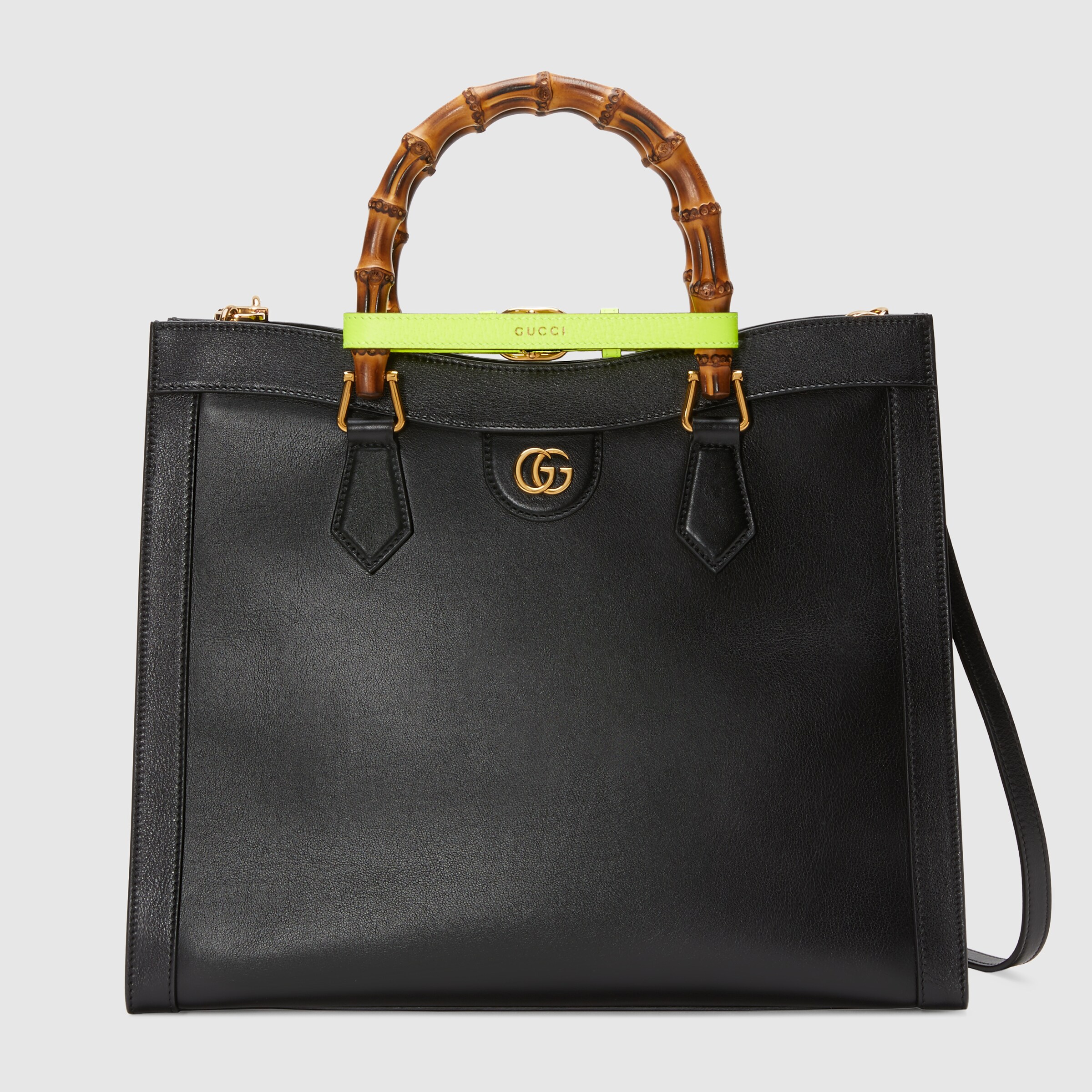 655658_17QDT_1175_001_085_0000_Light-Gucci-Diana-medium-tote-bag.jpg