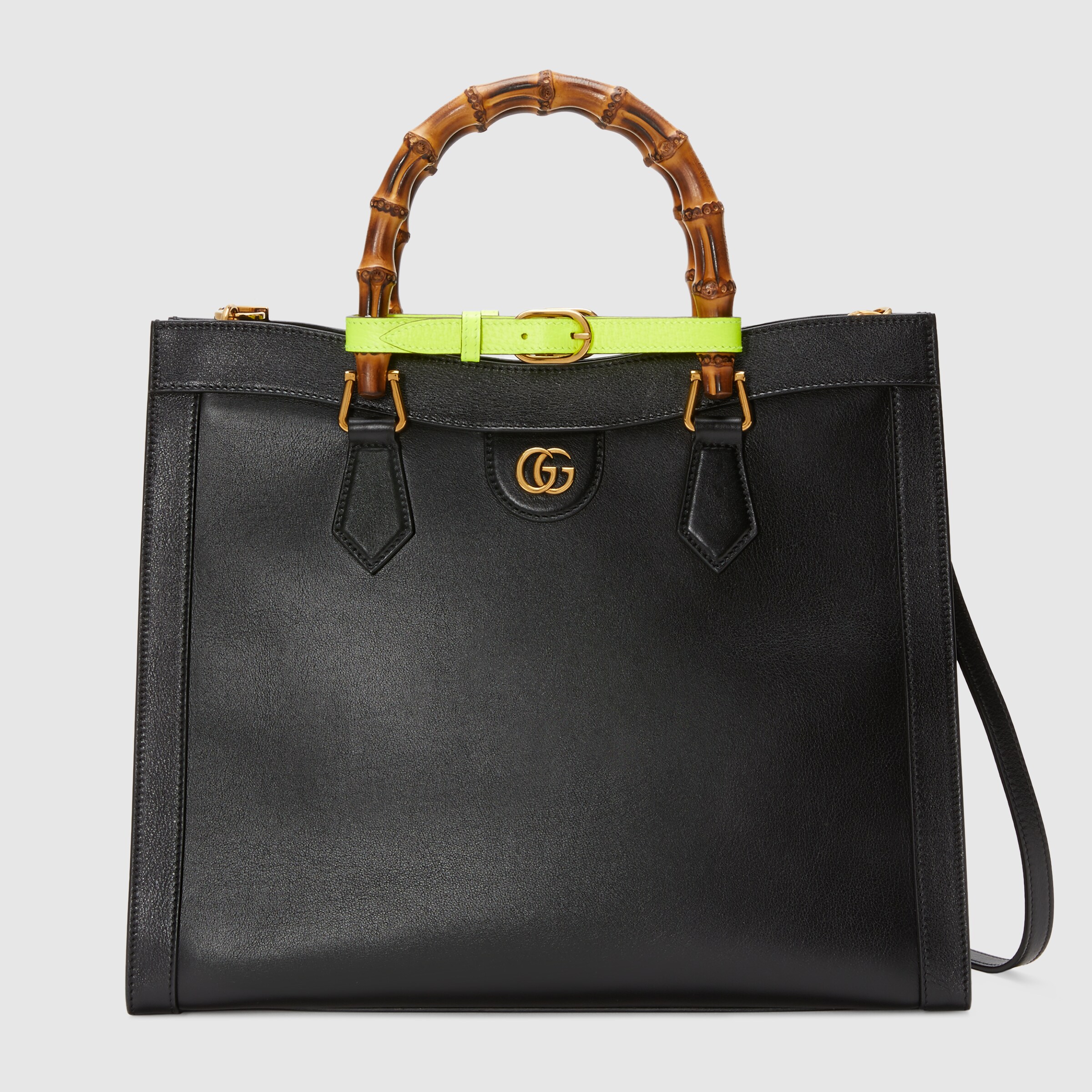 655658_17QDT_1175_010_085_0000_Light-Gucci-Diana-medium-tote-bag.jpg
