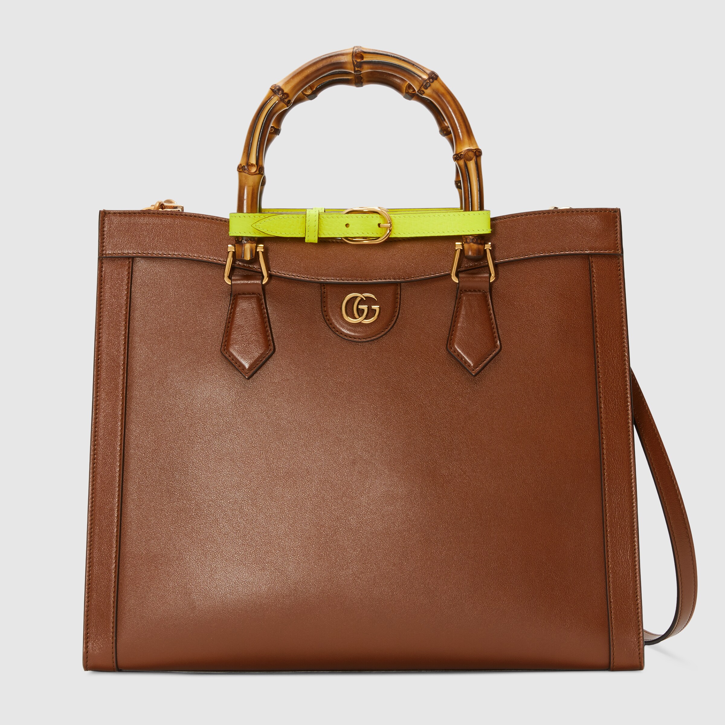 655658_17QDT_2582_010_085_0000_Light-Gucci-Diana-medium-tote-bag.jpg