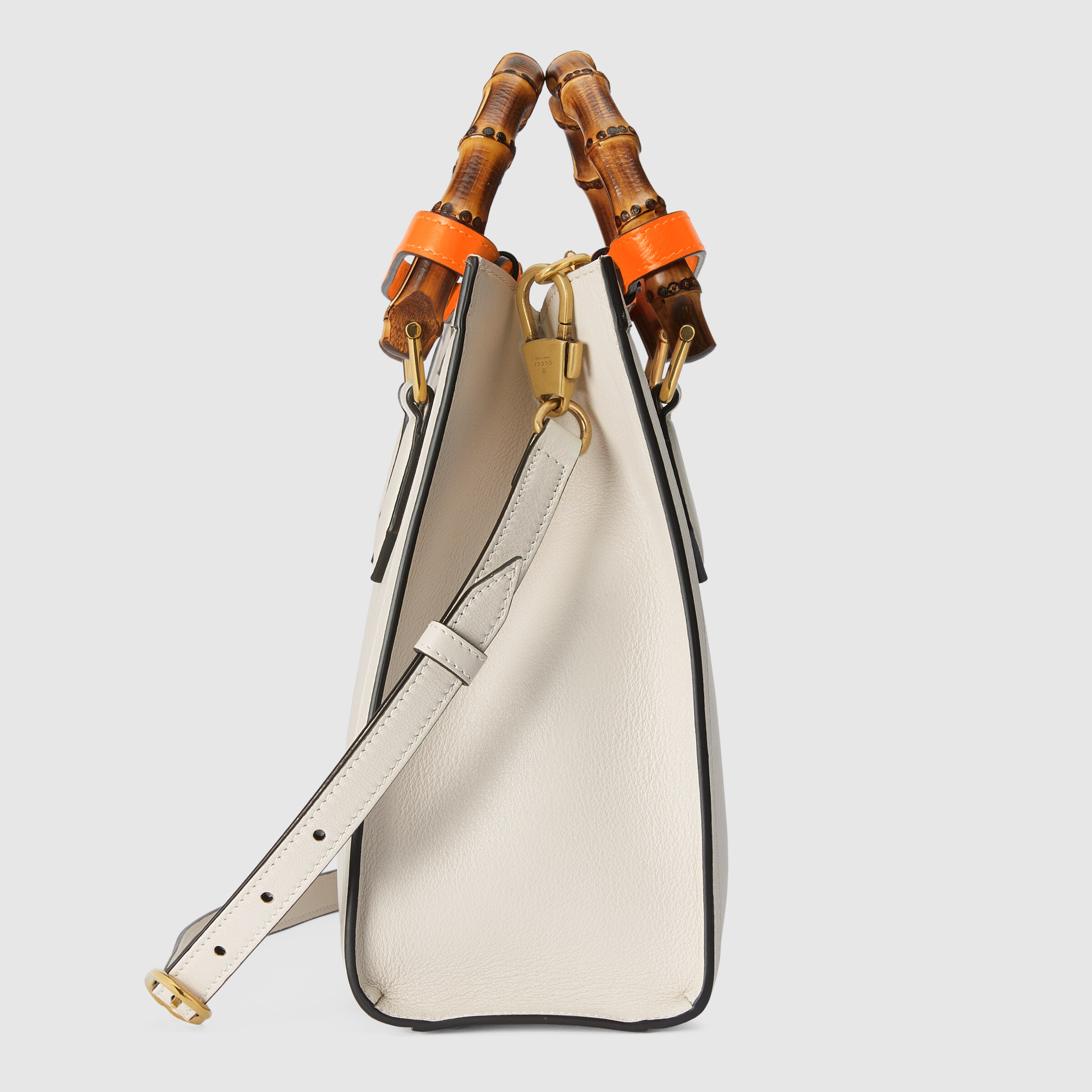 660195_17QDT_9060_004_067_0000_Light-Gucci-Diana-small-tote-bag.jpg