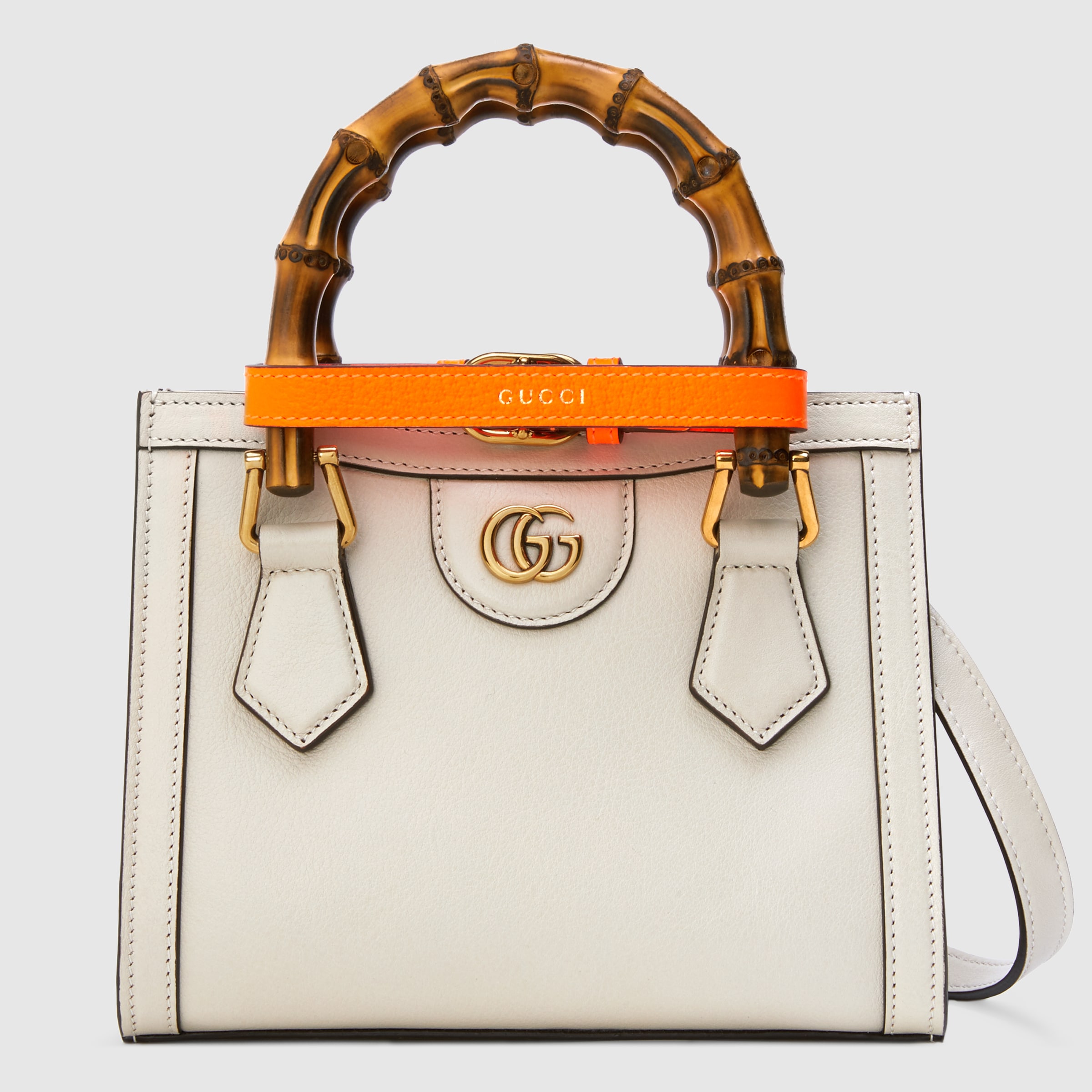 655661_17QDT_9060_001_058_0000_Light-Gucci-Diana-mini-tote-bag.jpg