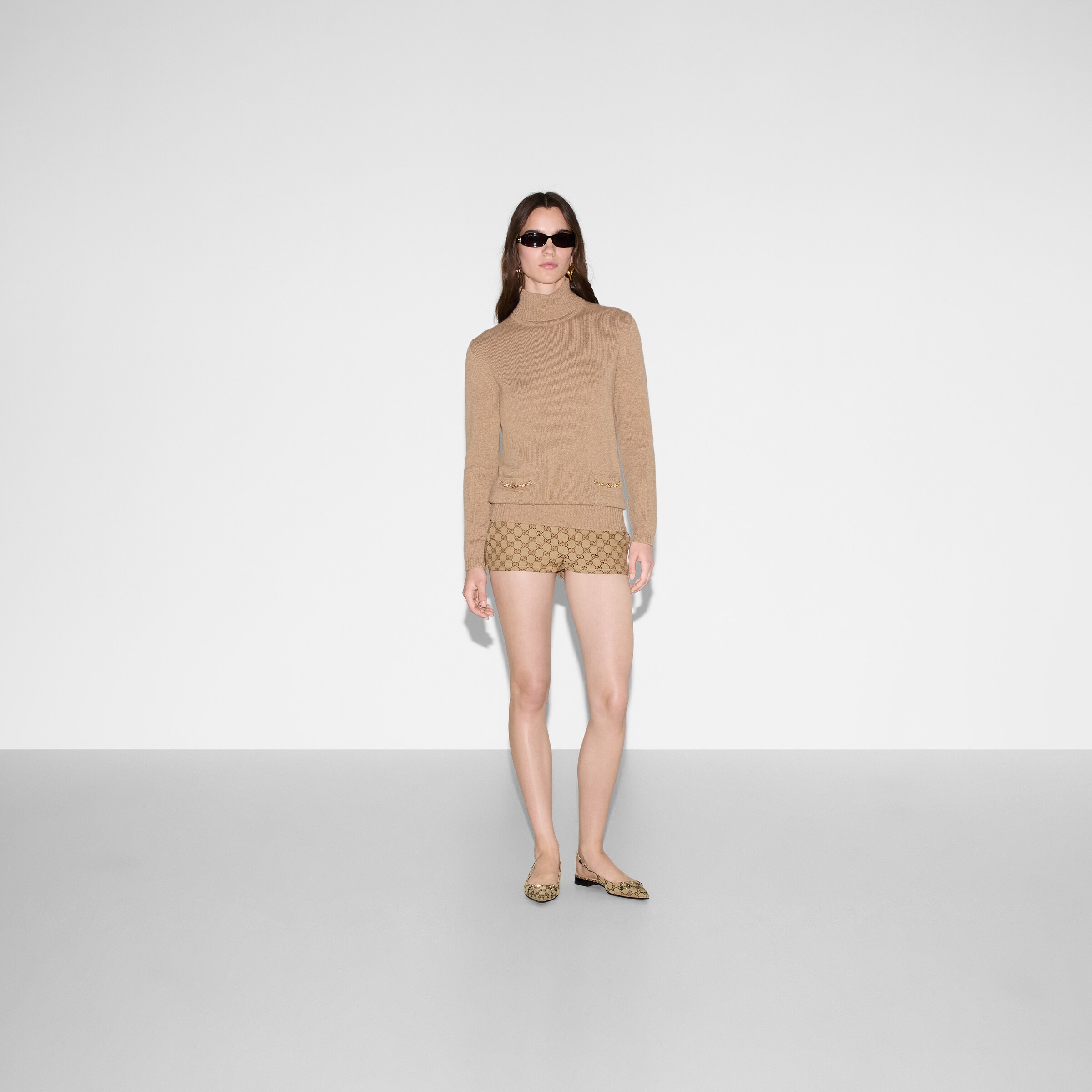 662195_XKBYJ_2184_002_100_0000_Light-Cashmere-turtleneck-with-Double-G.jpg