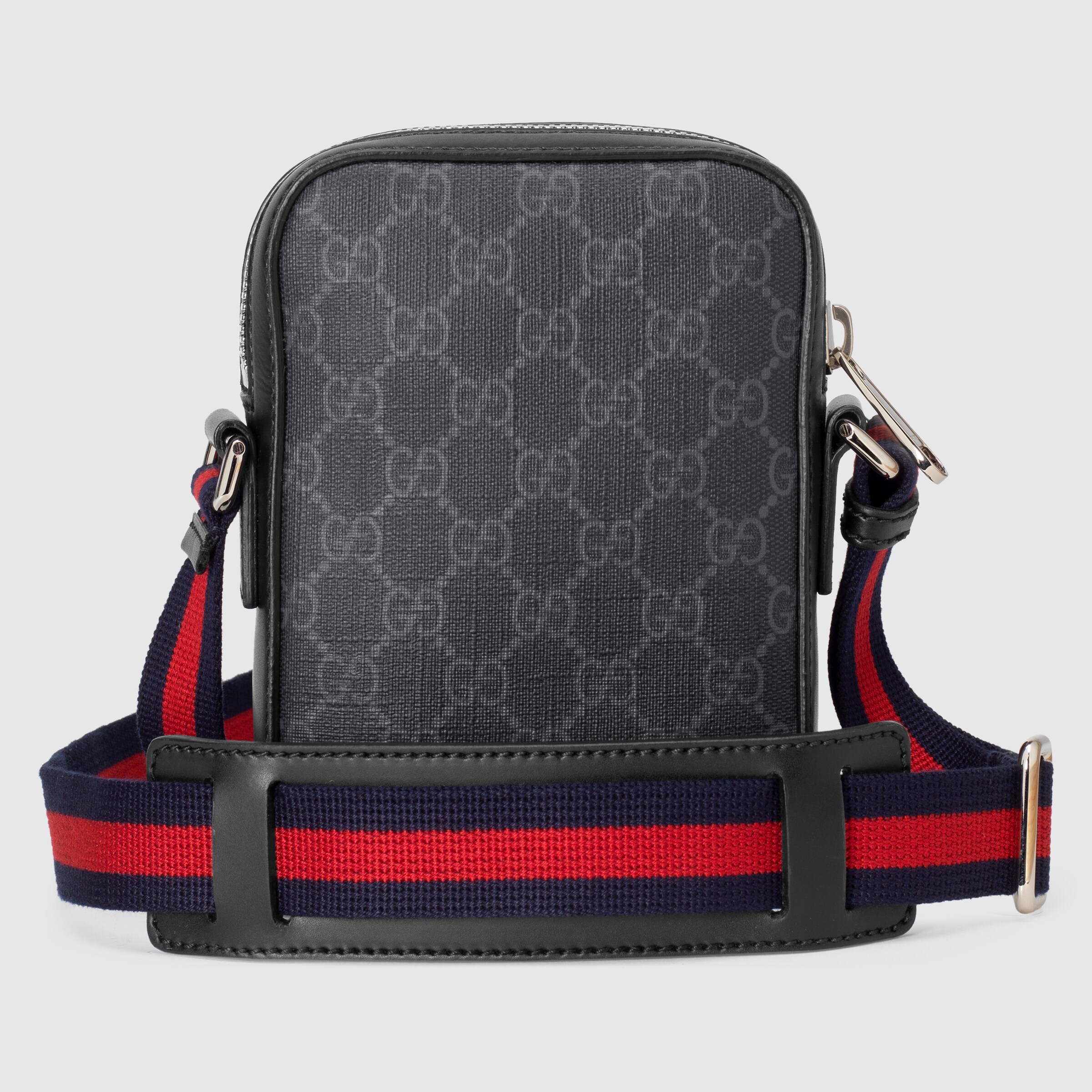 682357_K5RLN_1095_003_055_0000_Light-GG-Black-messenger.jpg
