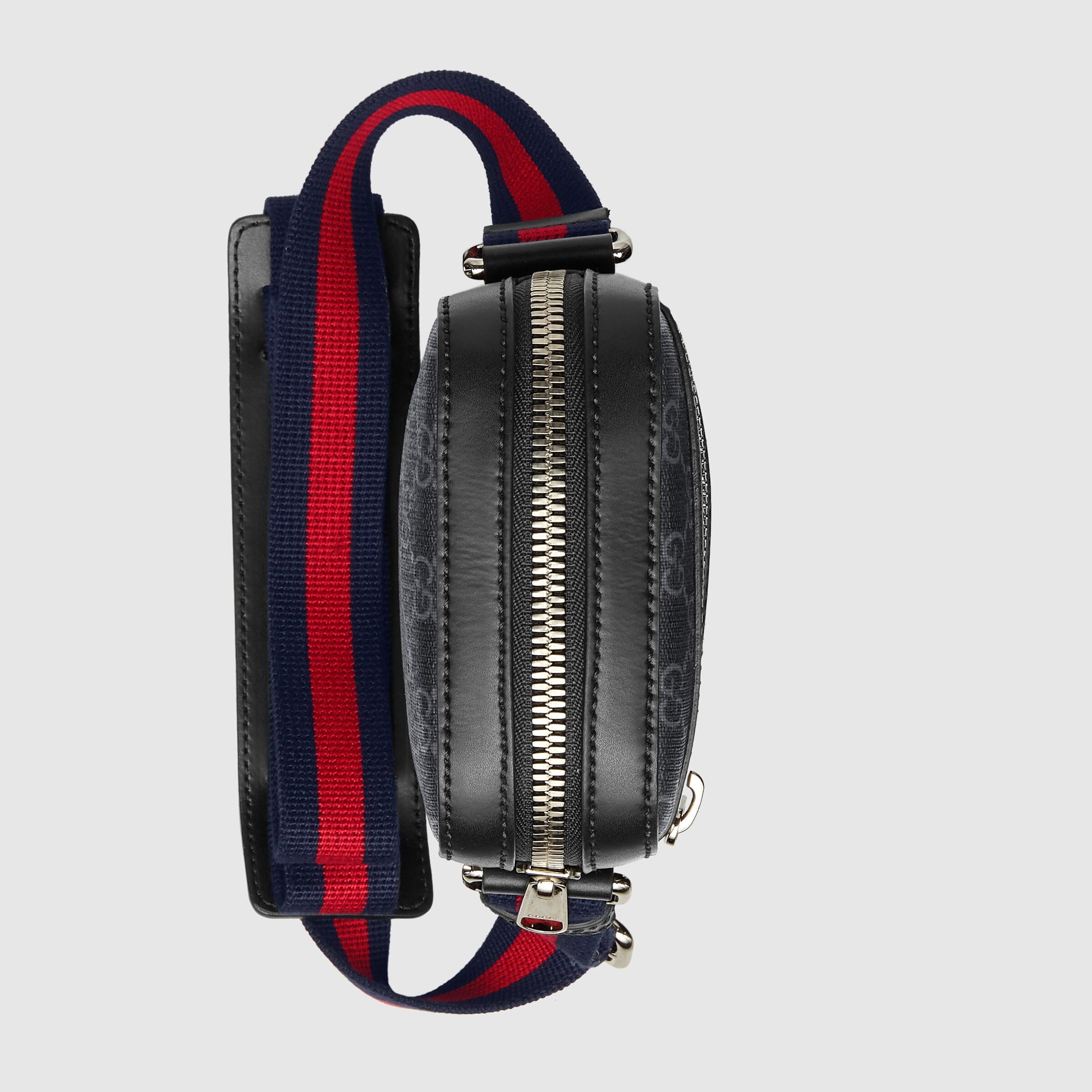 682357_K5RLN_1095_006_055_0000_Light-GG-Black-messenger.jpg