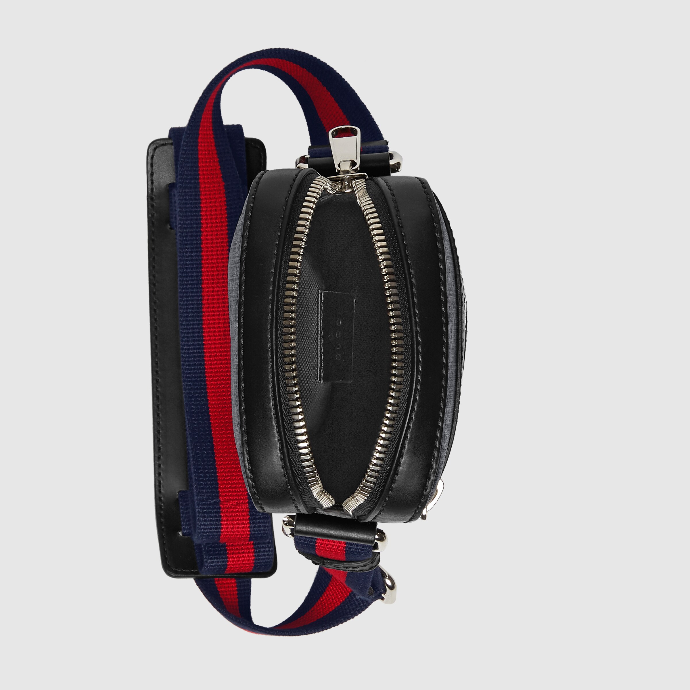 682357_K5RLN_1095_007_055_0000_Light-GG-Black-messenger.jpg