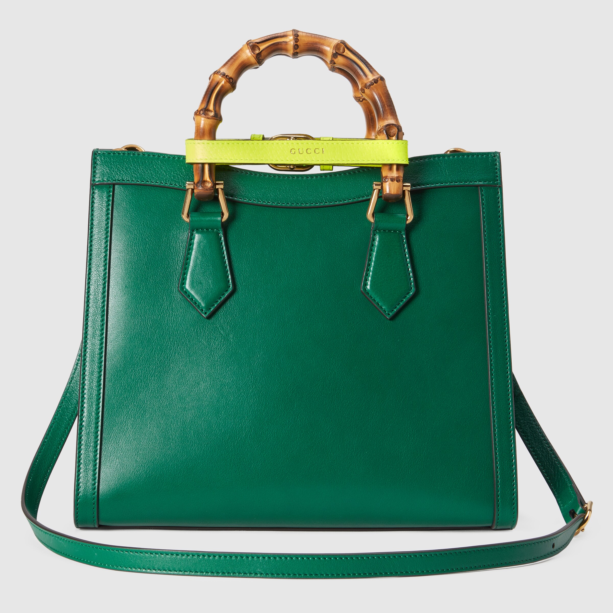 660195_17QDT_3177_003_067_0000_Light-Gucci-Diana-small-tote-bag.jpg