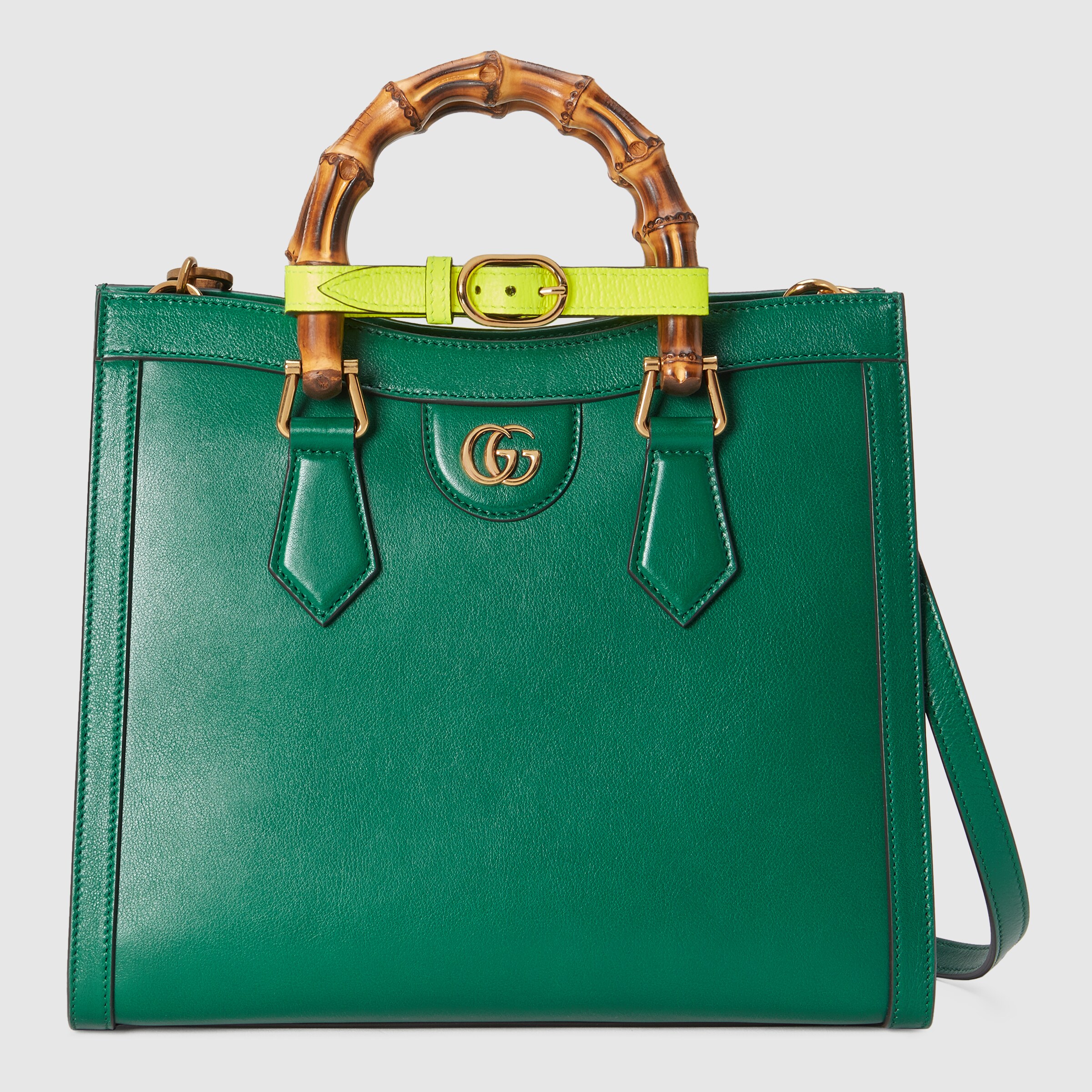 660195_17QDT_3177_010_067_0000_Light-Gucci-Diana-small-tote-bag.jpg