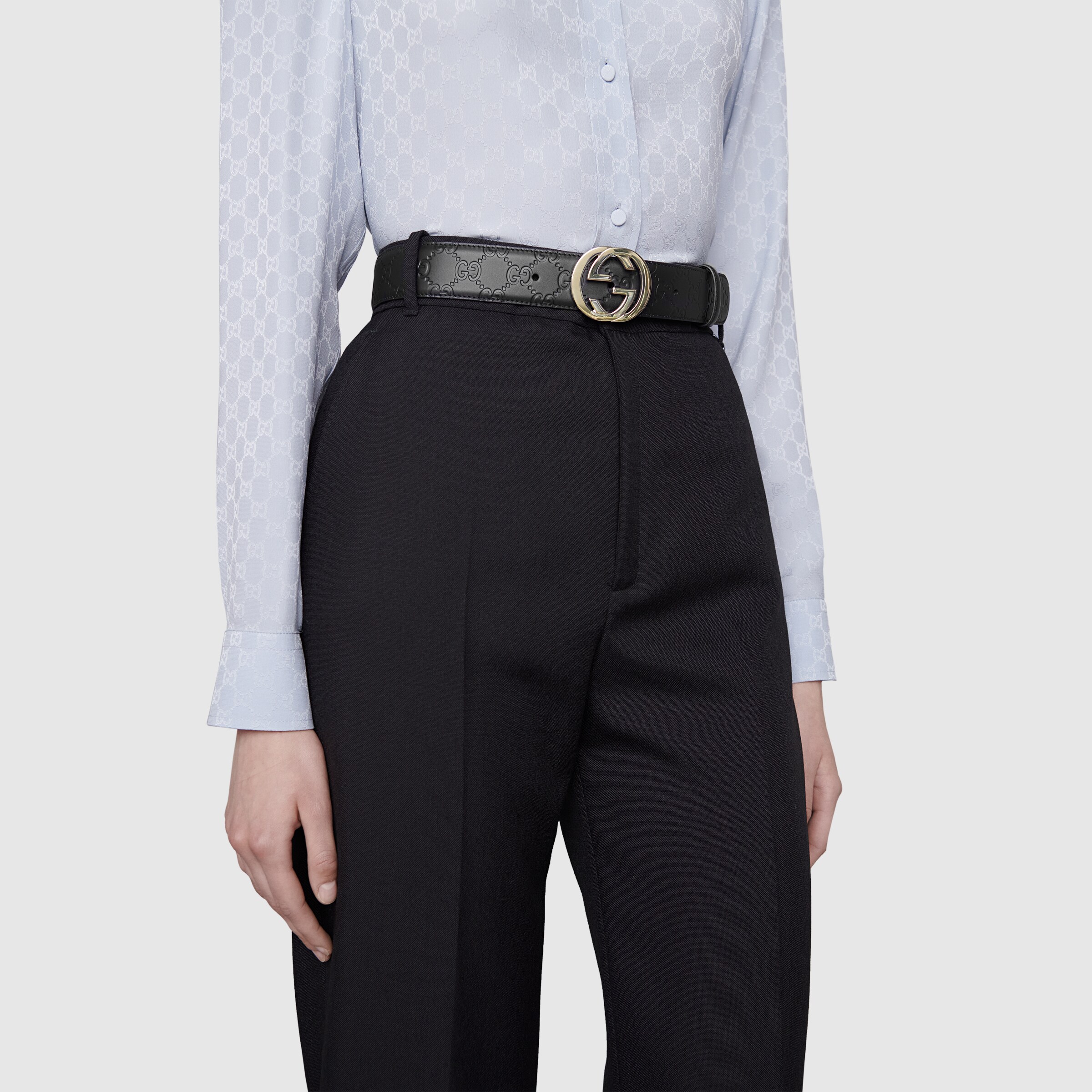 370543_CWC1G_1000_008_100_0000_Light-Gucci-Signature-leather-belt.jpg