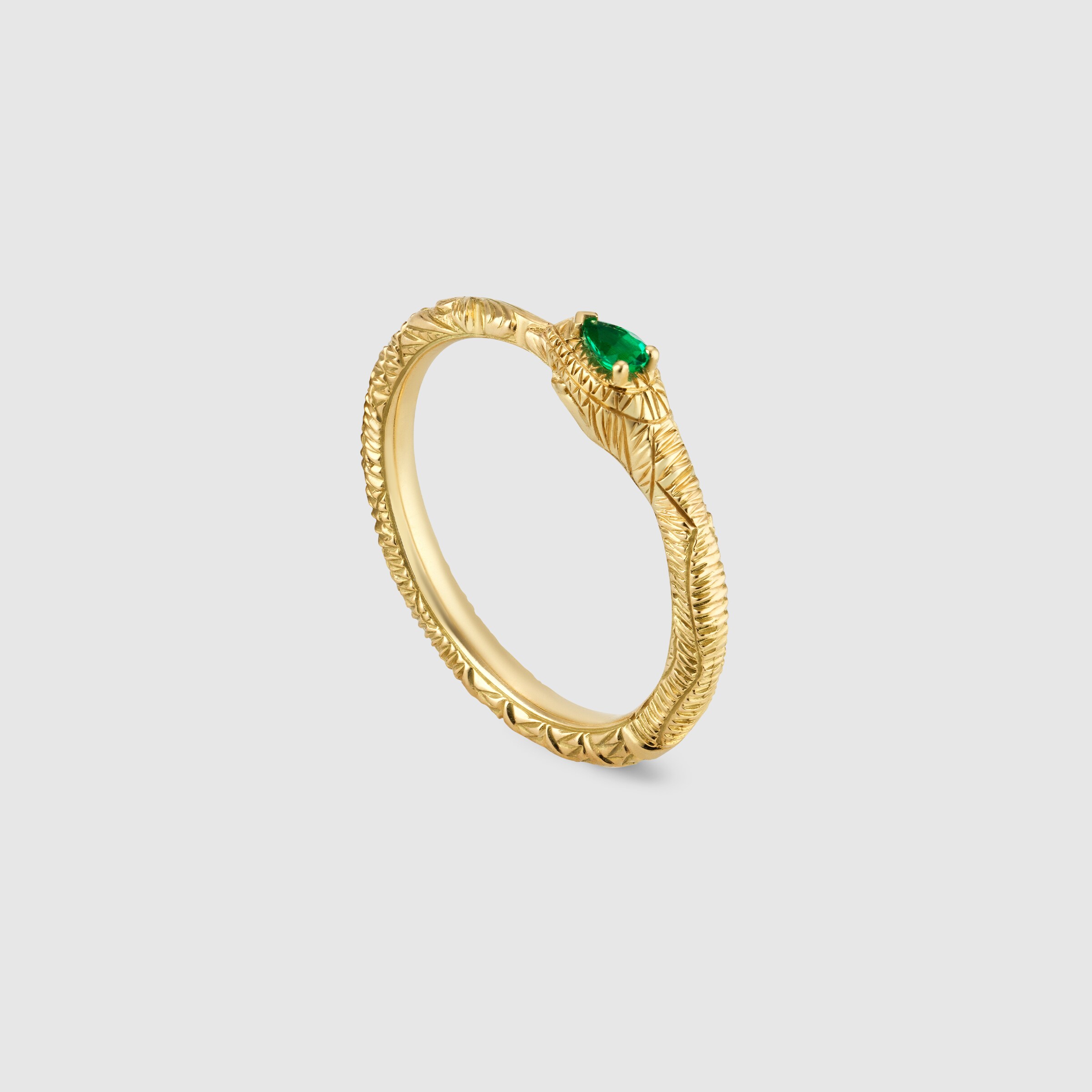 679103_I19Z0_8067_002_100_0000_Light-Ouroboros-18k-ring-with-emerald.jpg