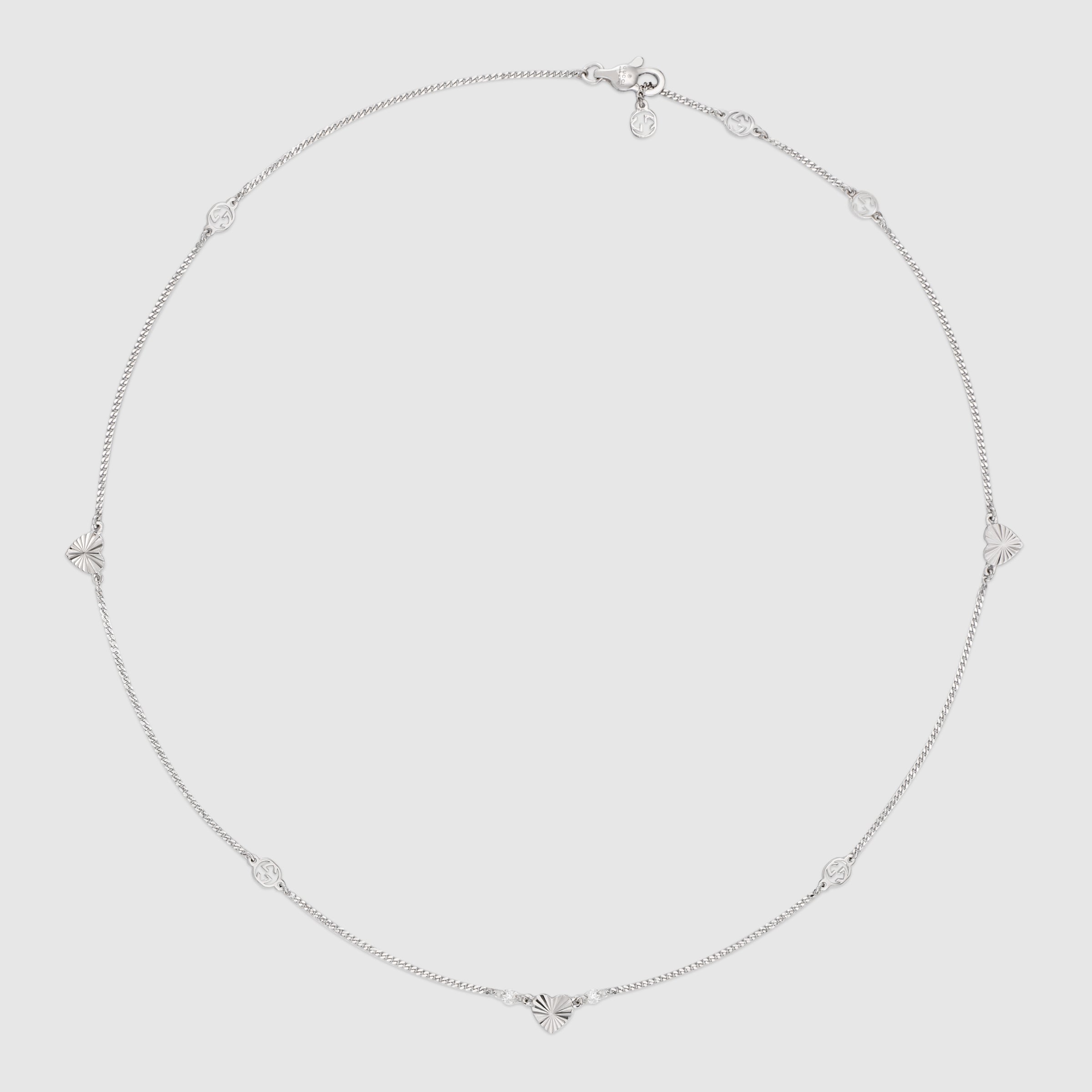 679120_J8568_9066_001_100_0000_Light-Interlocking-G-18k-necklace-with-heart.jpg