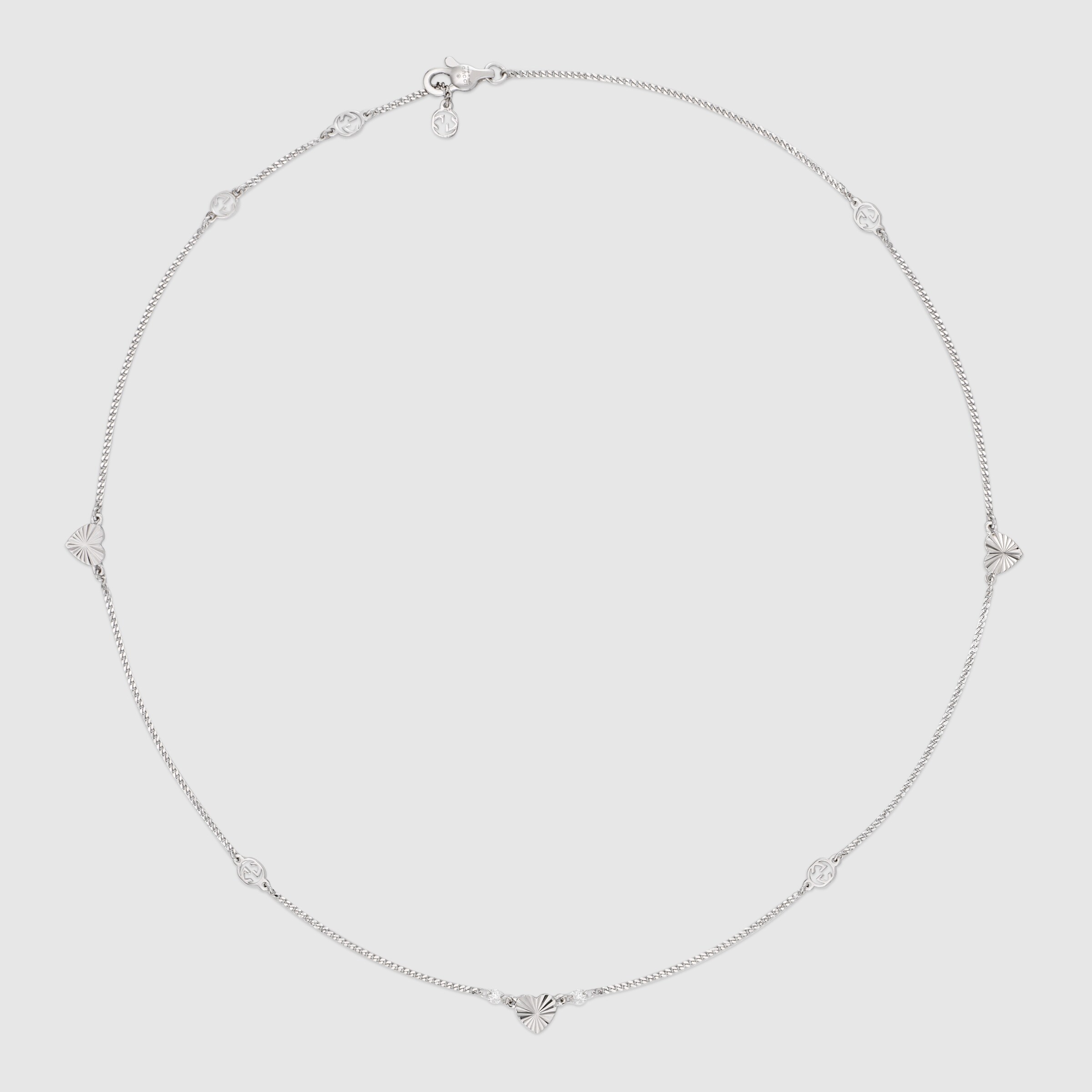 679120_J8568_9066_002_100_0000_Light-Interlocking-G-18k-necklace-with-heart.jpg