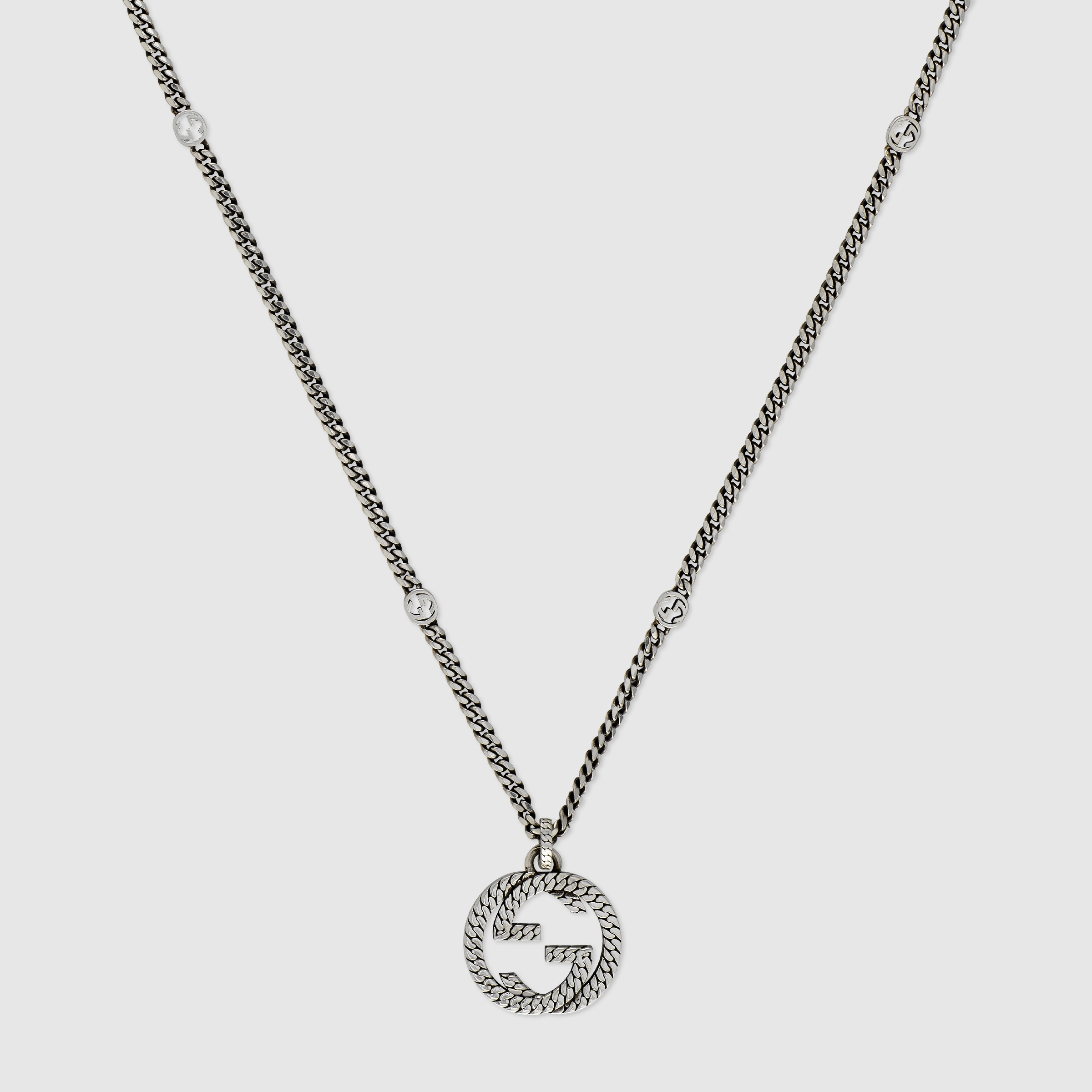 678651_J8400_0728_001_100_0000_Light-Interlocking-G-necklace.jpg