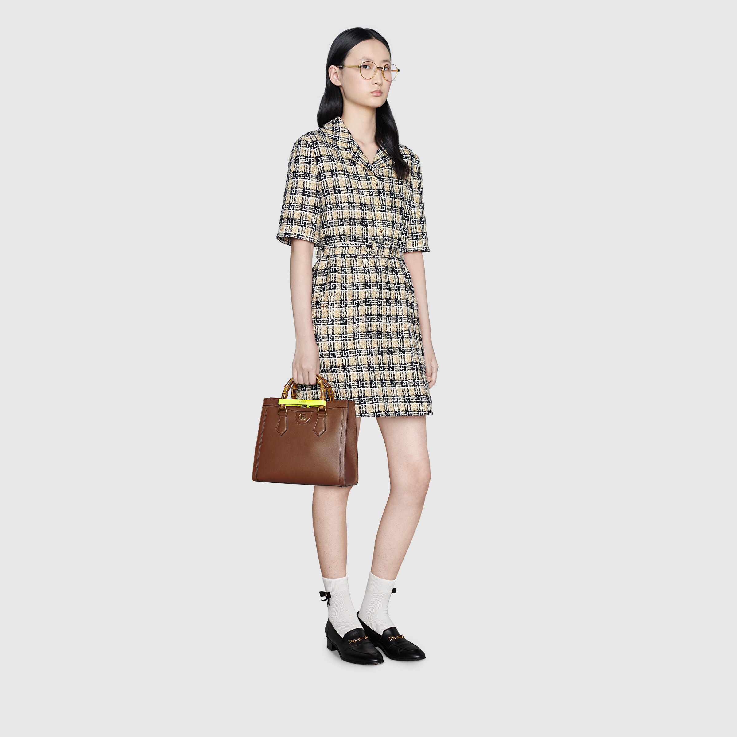 660195_17QDT_2582_005_100_0000_Light-Gucci-Diana-small-tote-bag.jpg