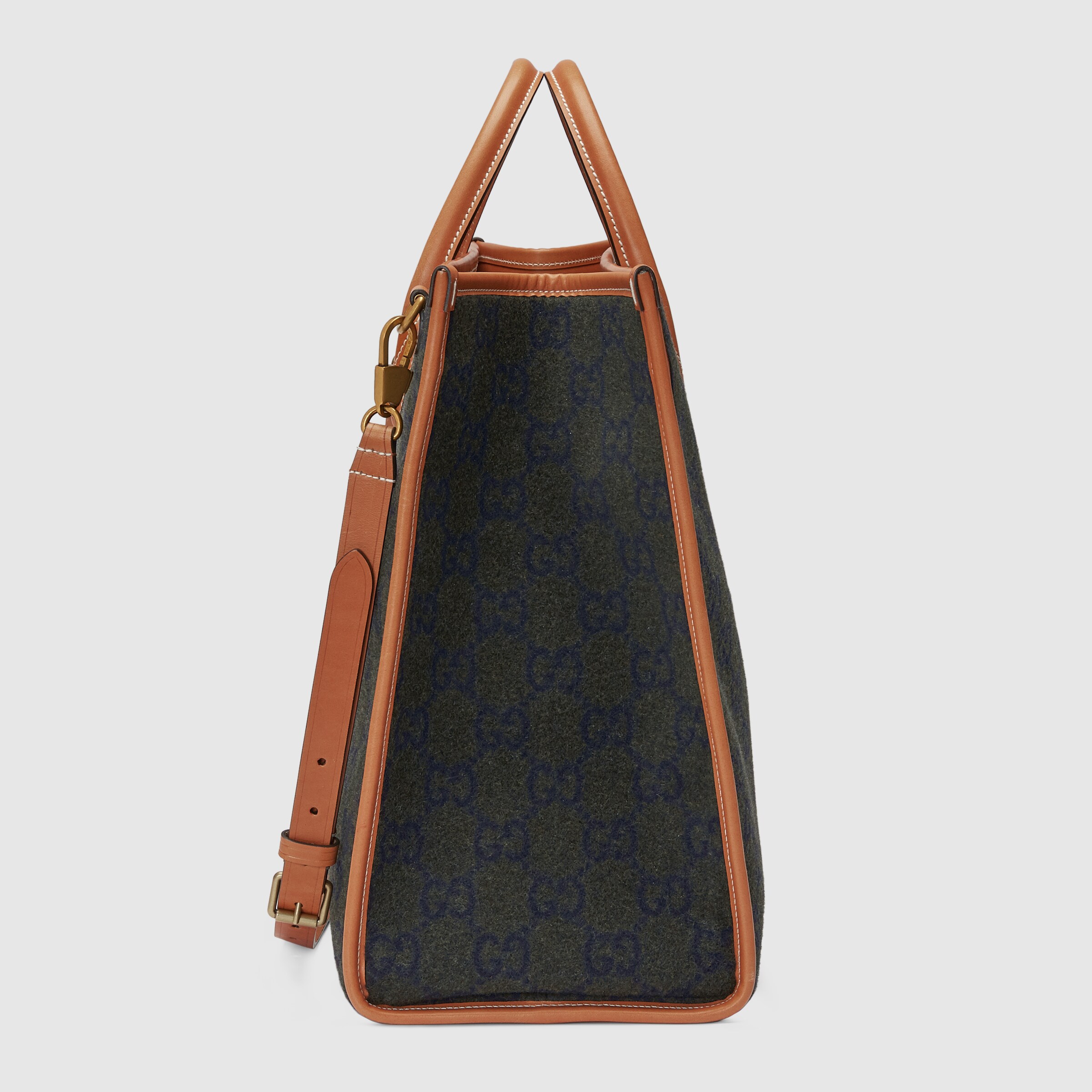 681112_2K3ET_3380_004_095_0000_Light-Tote-bag-with-Gucci-Script-logo.jpg