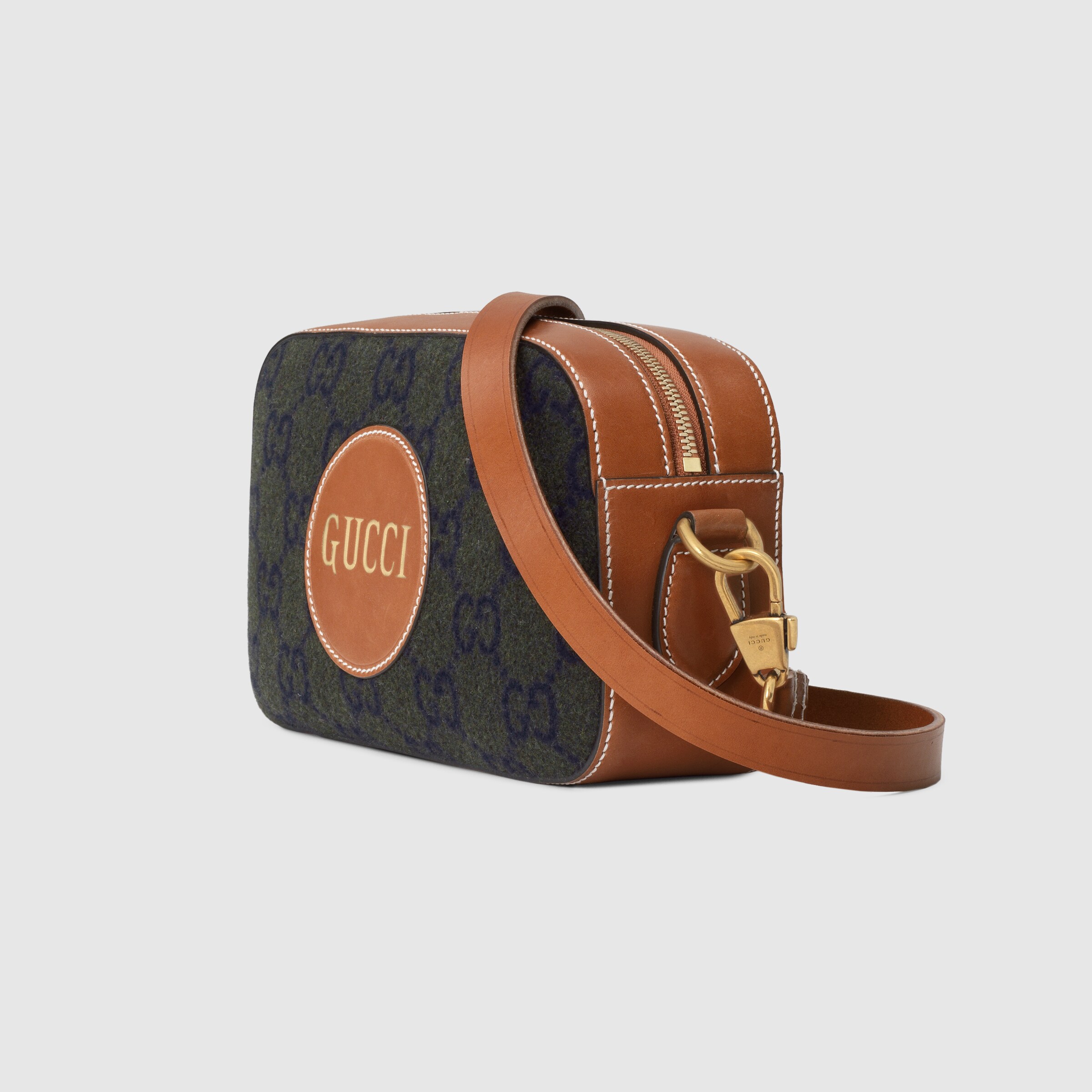 671625_2K3ET_3380_002_075_0000_Light-Shoulder-bag-with-Gucci-Script-logo.jpg
