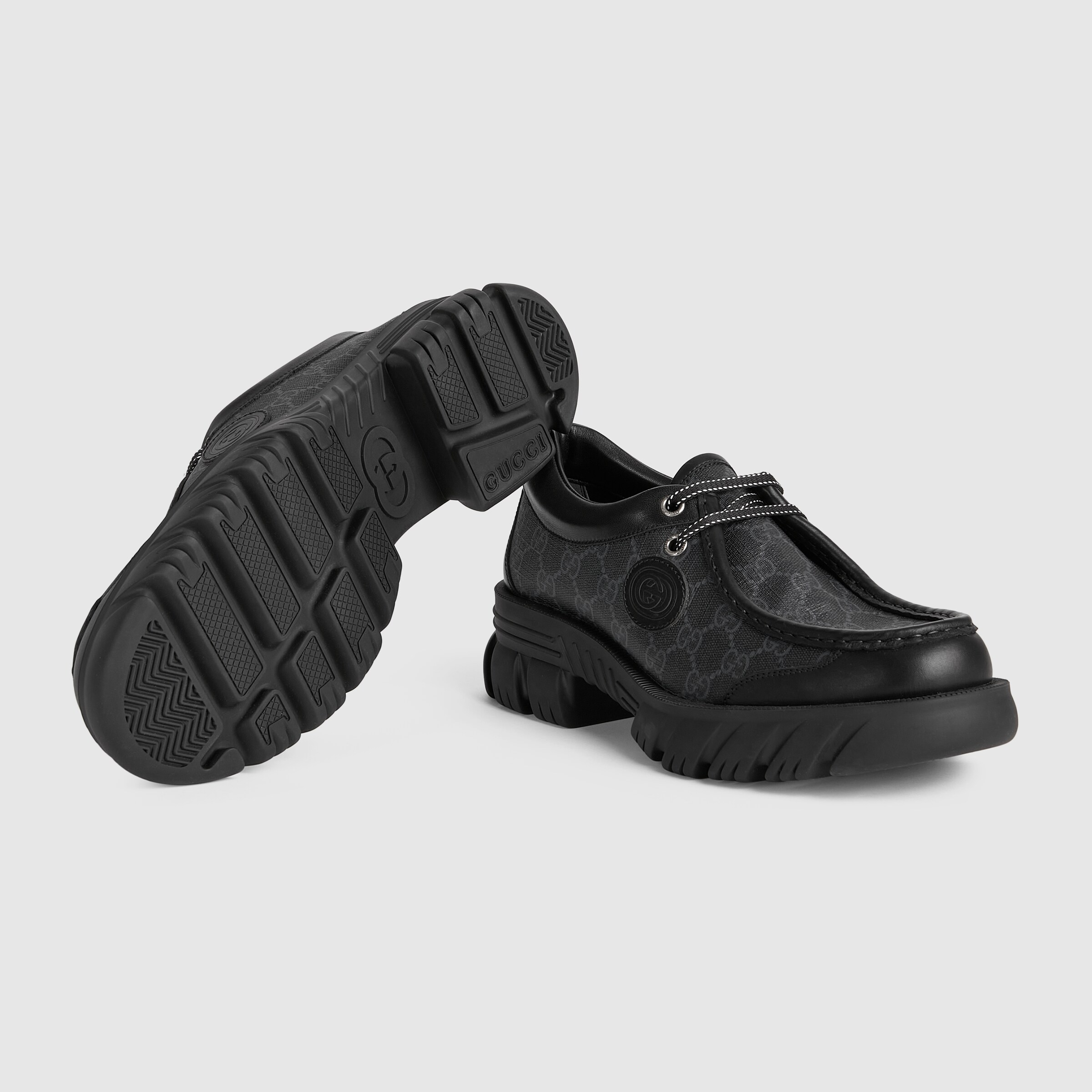 674367_96GD0_1000_006_100_0000_Light-Mens-lace-up-with-Interlocking-G.jpg