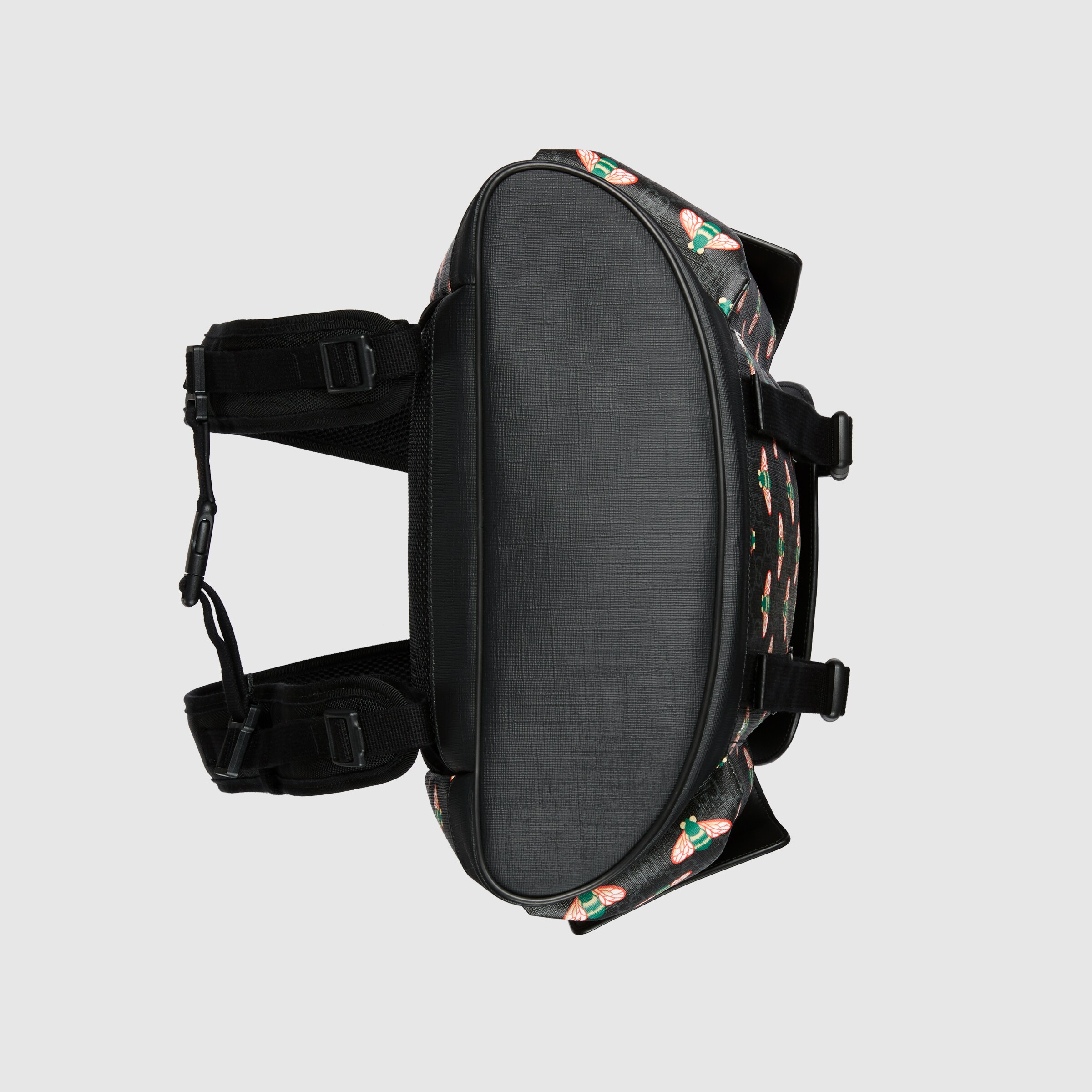 495563_UIECN_1058_009_100_0000_Light-Gucci-Bestiary-backpack-with-bees.jpg