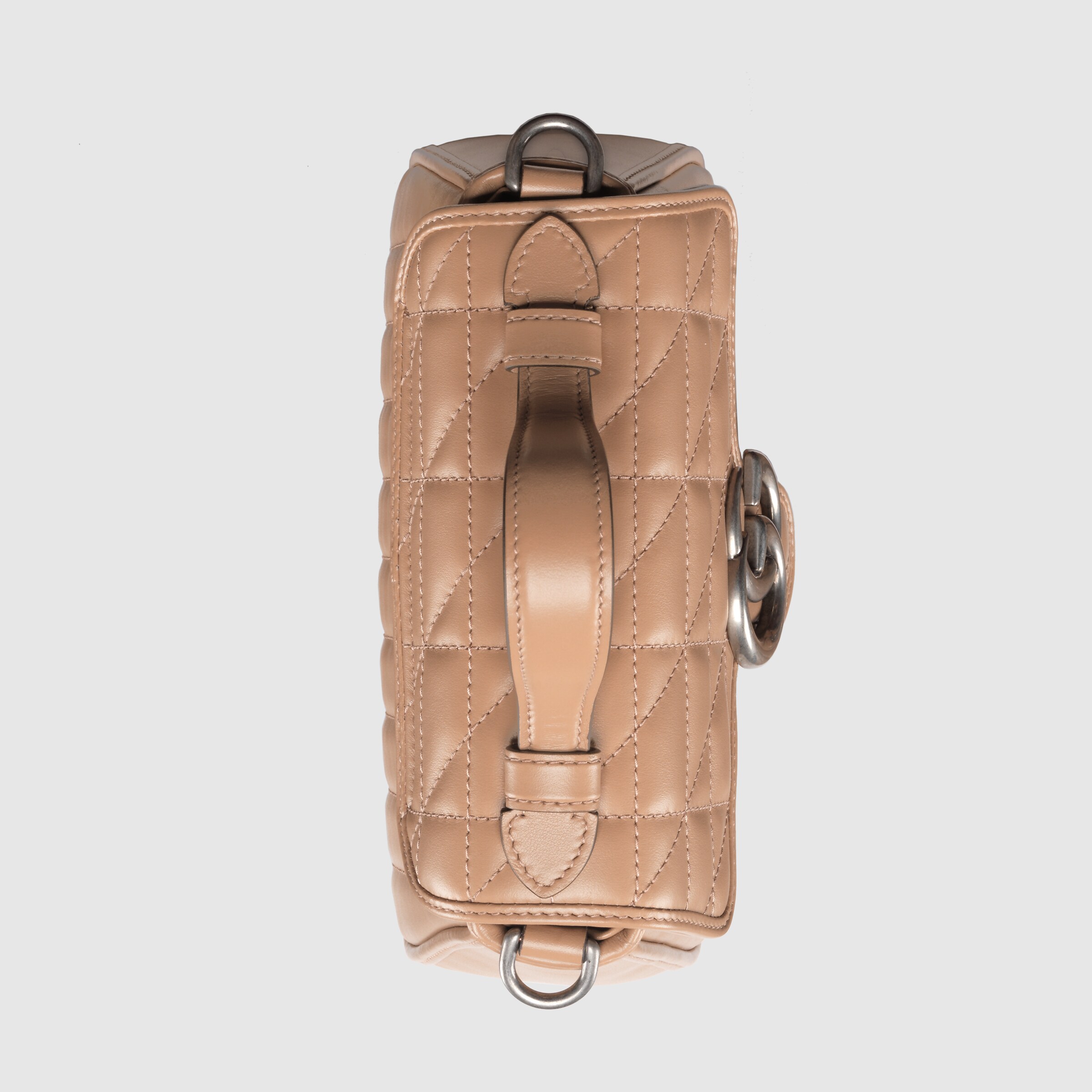 583571_UM8AN_2754_006_058_0021_Light-GG-Marmont-mini-top-handle-bag.jpg