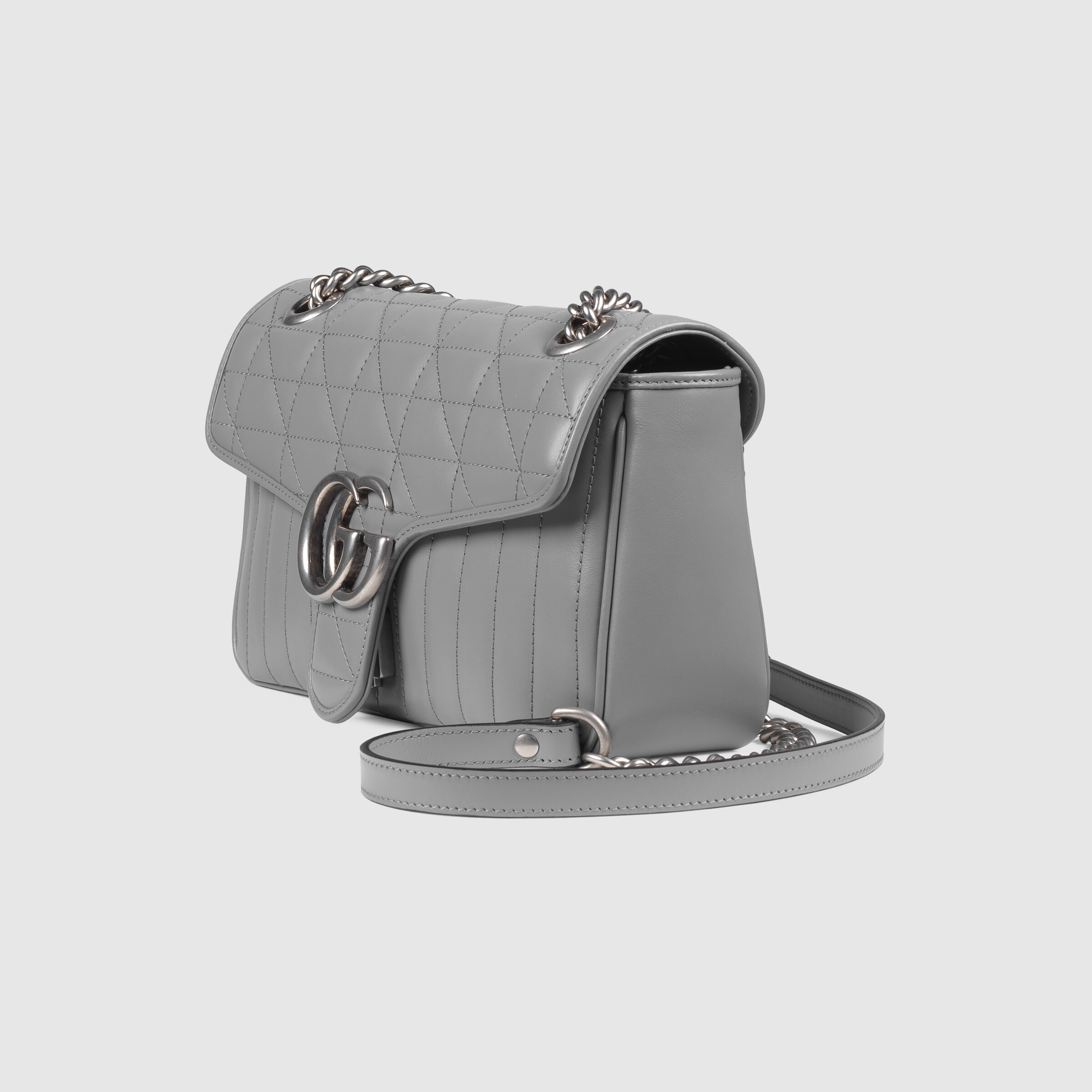 443497_UM8AN_1711_002_078_0038_Light-GG-Marmont-small-shoulder-bag.jpg