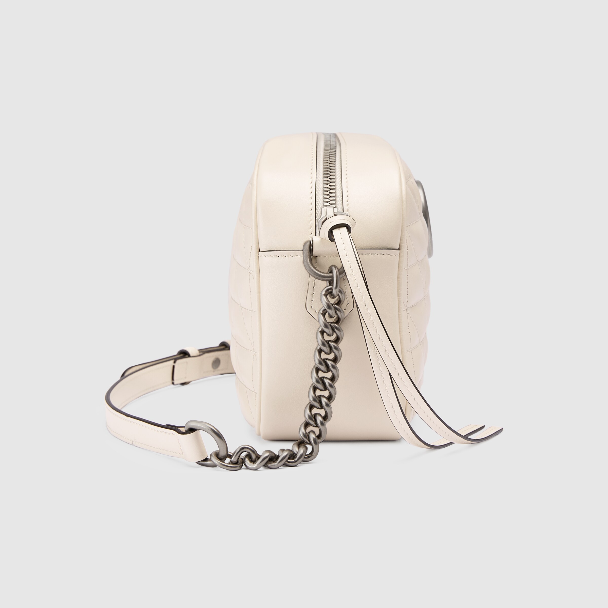 447632_UM8BN_9022_004_067_0032_Light-GG-Marmont-small-shoulder-bag.jpg