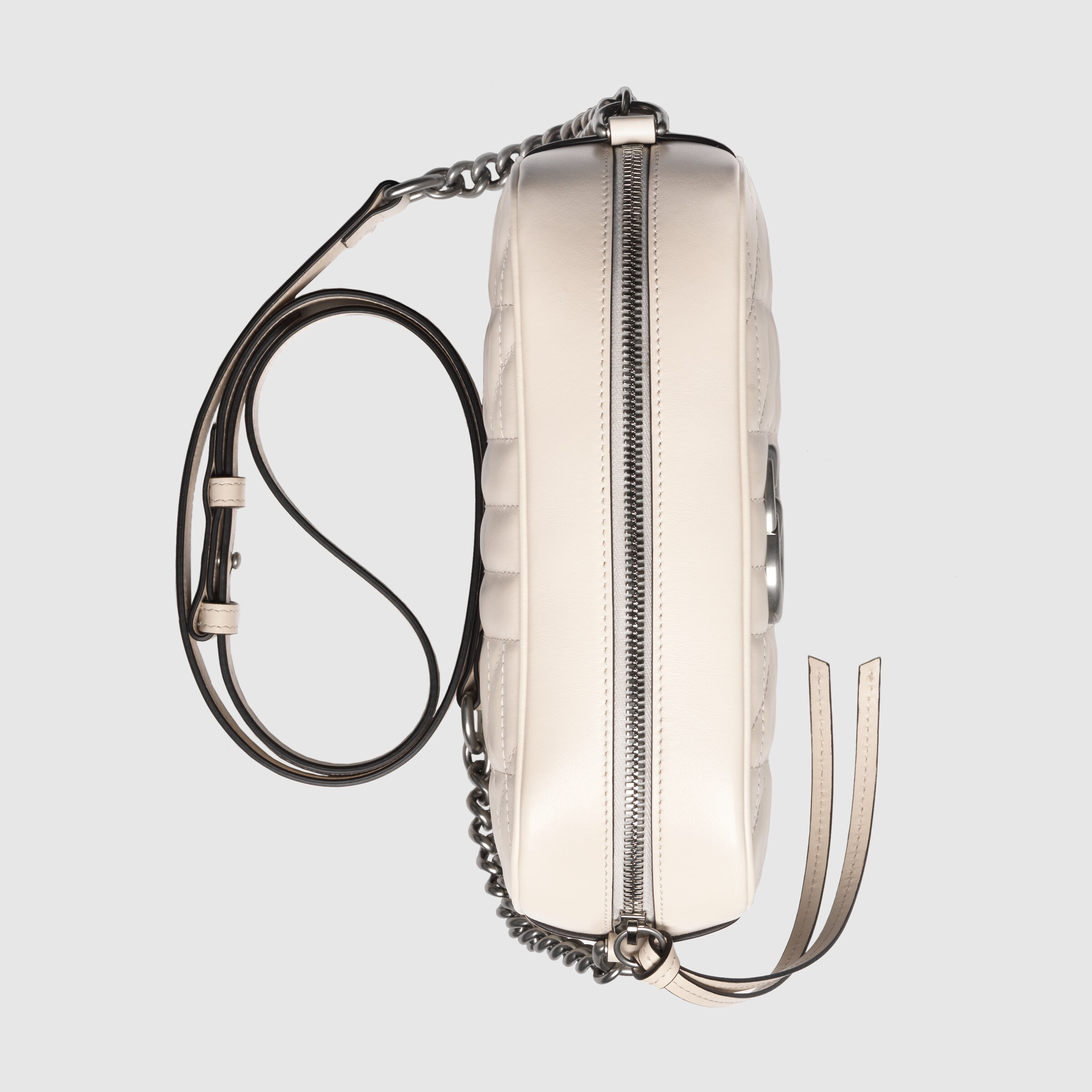 447632_UM8BN_9022_006_067_0032_Light-GG-Marmont-small-shoulder-bag.jpg