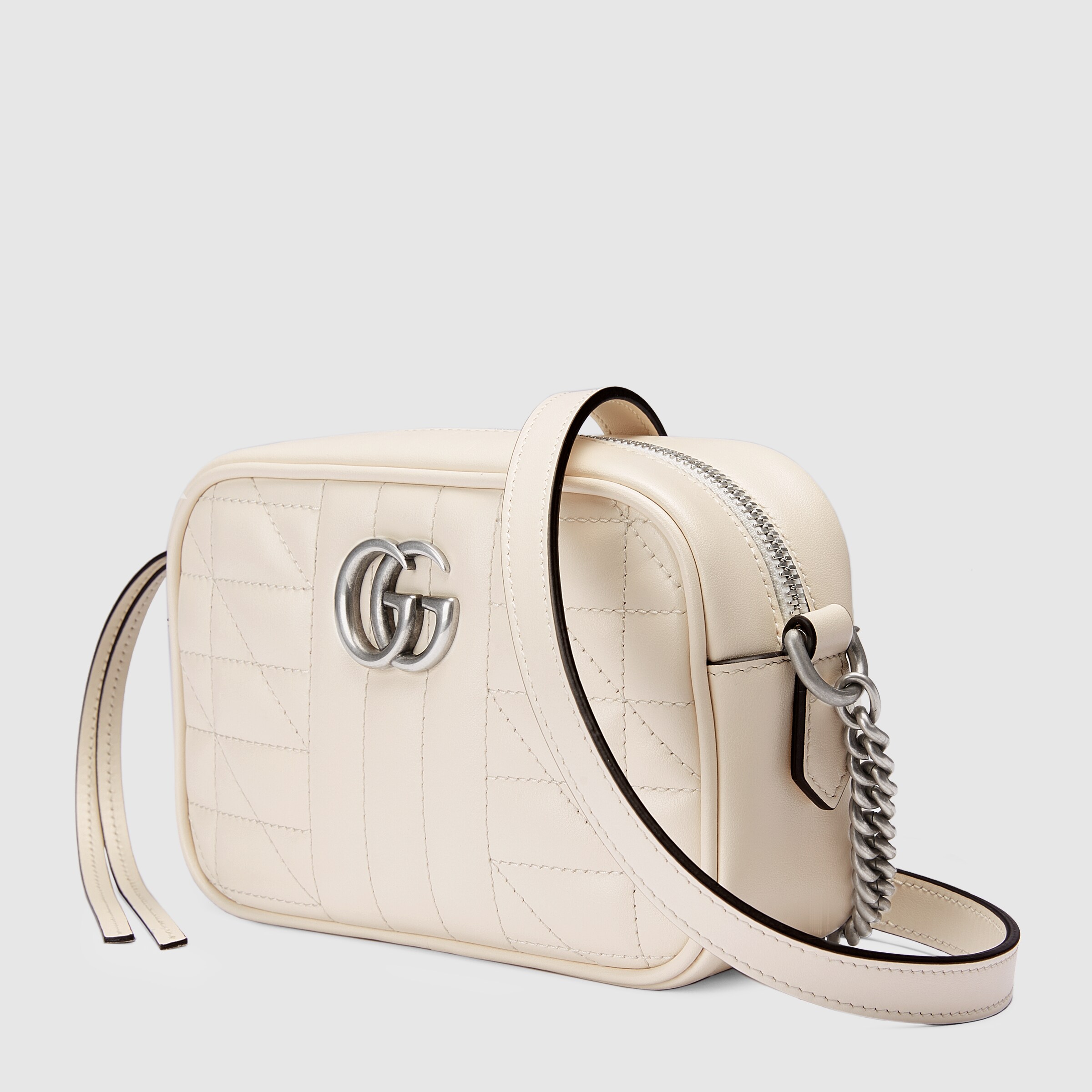 634936_UM8BN_9022_002_067_0032_Light-GG-Marmont-mini-shoulder-bag.jpg