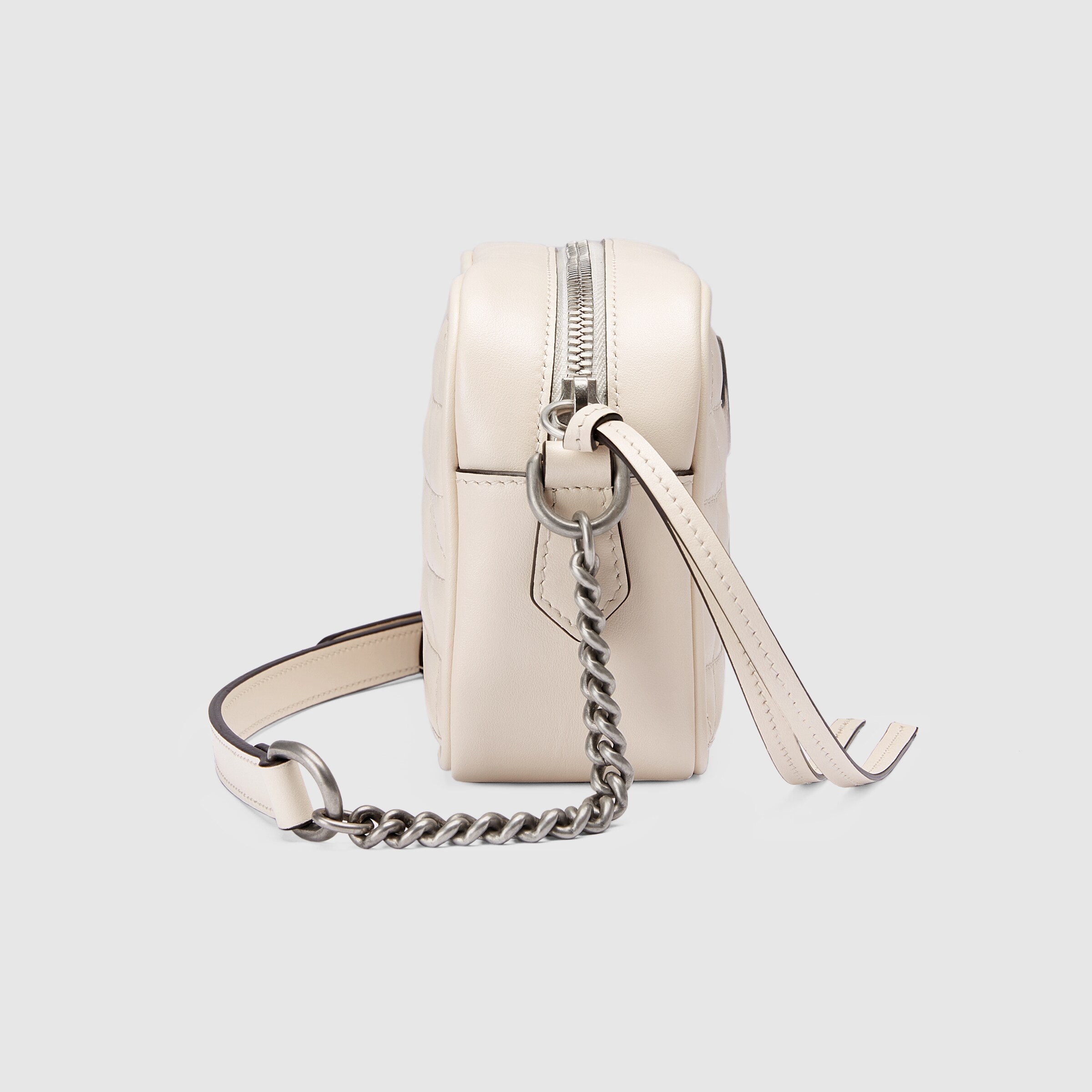 634936_UM8BN_9022_004_067_0032_Light-GG-Marmont-mini-shoulder-bag.jpg