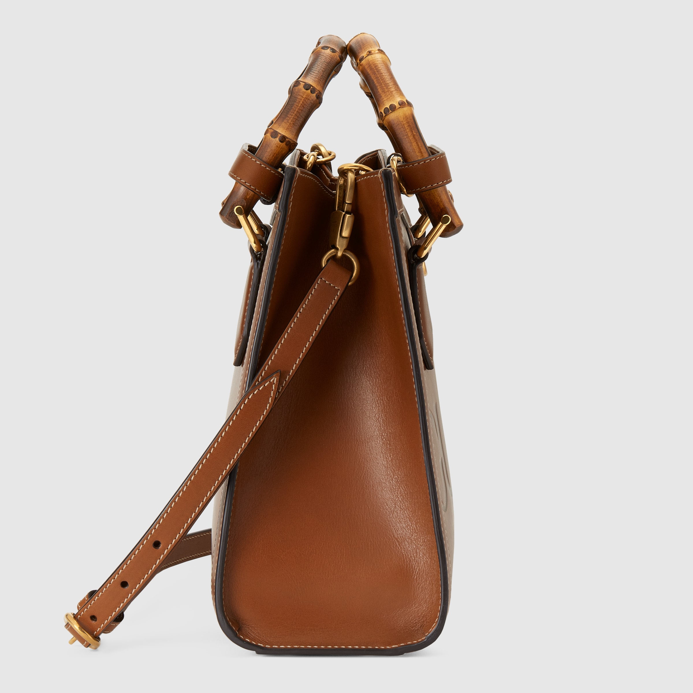 660195_UD0AT_2546_004_067_0000_Light-Gucci-Diana-small-tote-bag.jpg