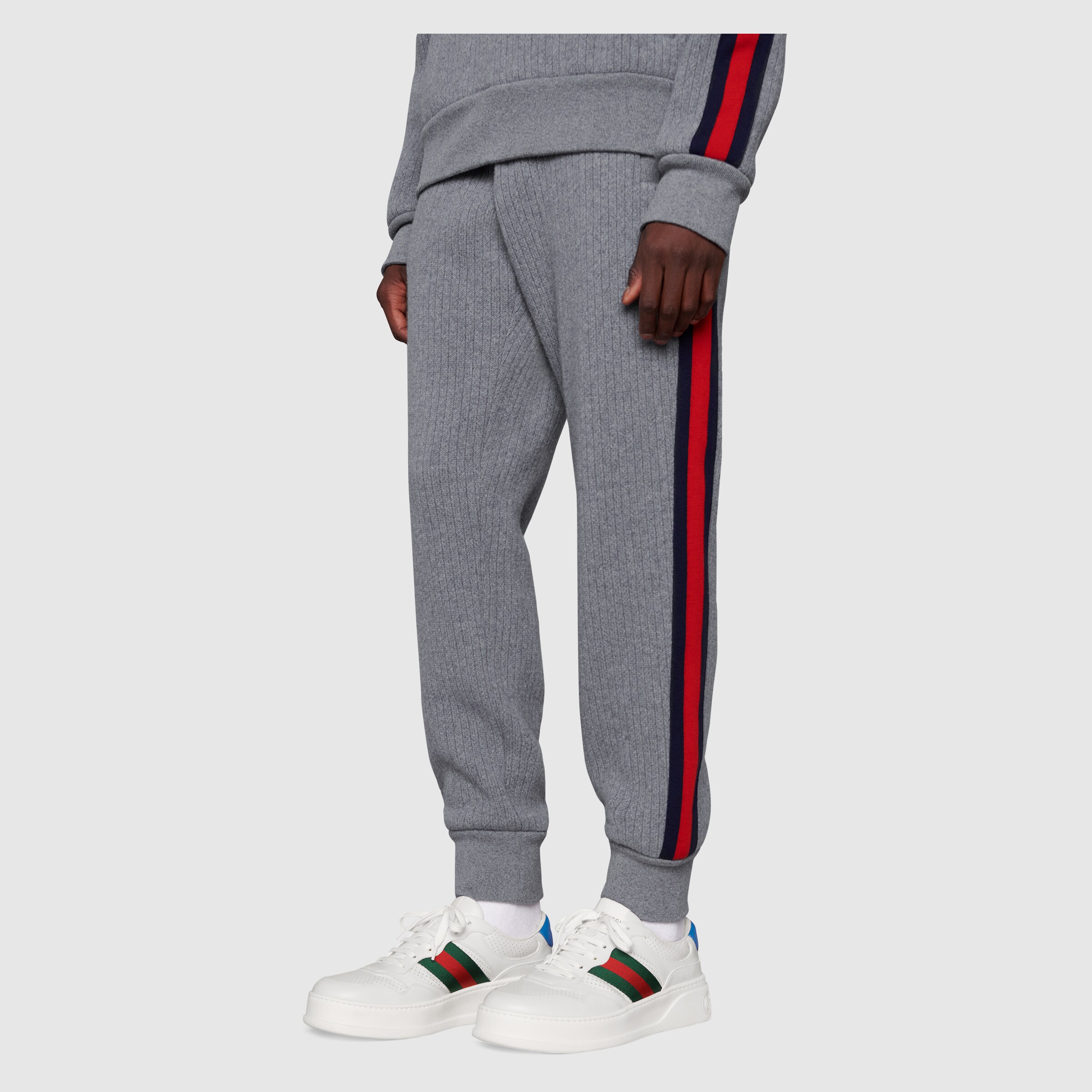 669698_UPG10_9060_008_100_0000_Light-Mens-sneaker-with-Web.jpg