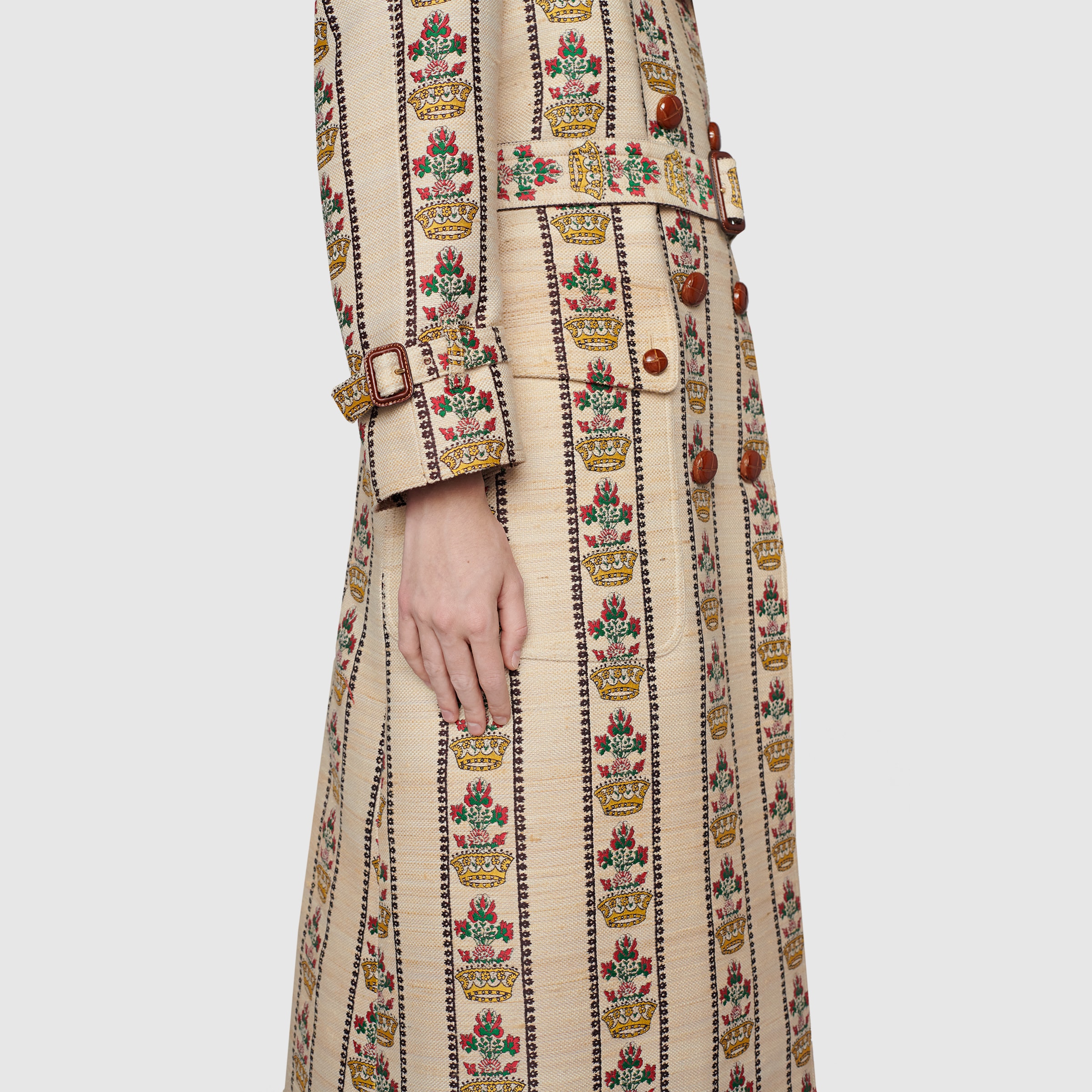 676414_Z8ATK_9751_013_100_0000_Light-Gucci-100-flower-and-crown-coat.jpg