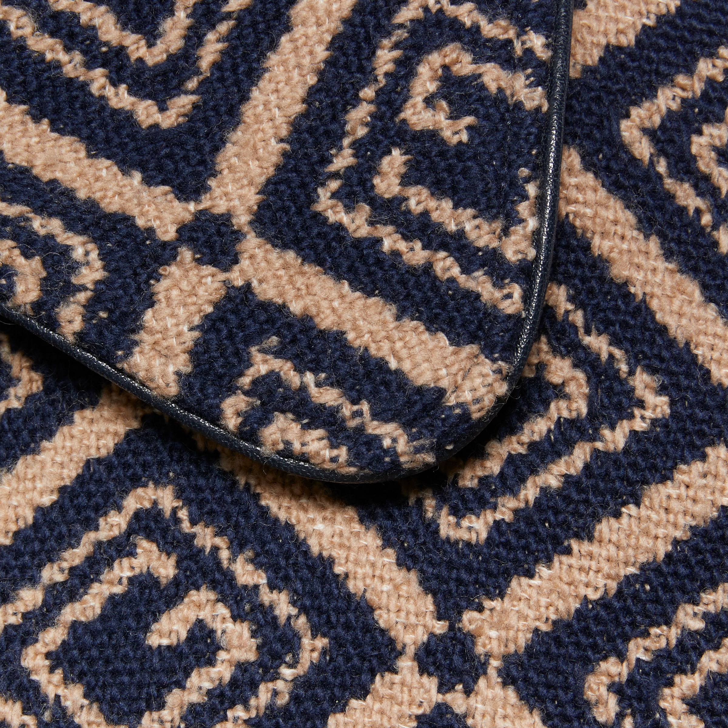 664252_Z8AQ5_4447_011_100_0000_Light-Geometric-G-tweed-coat.jpg
